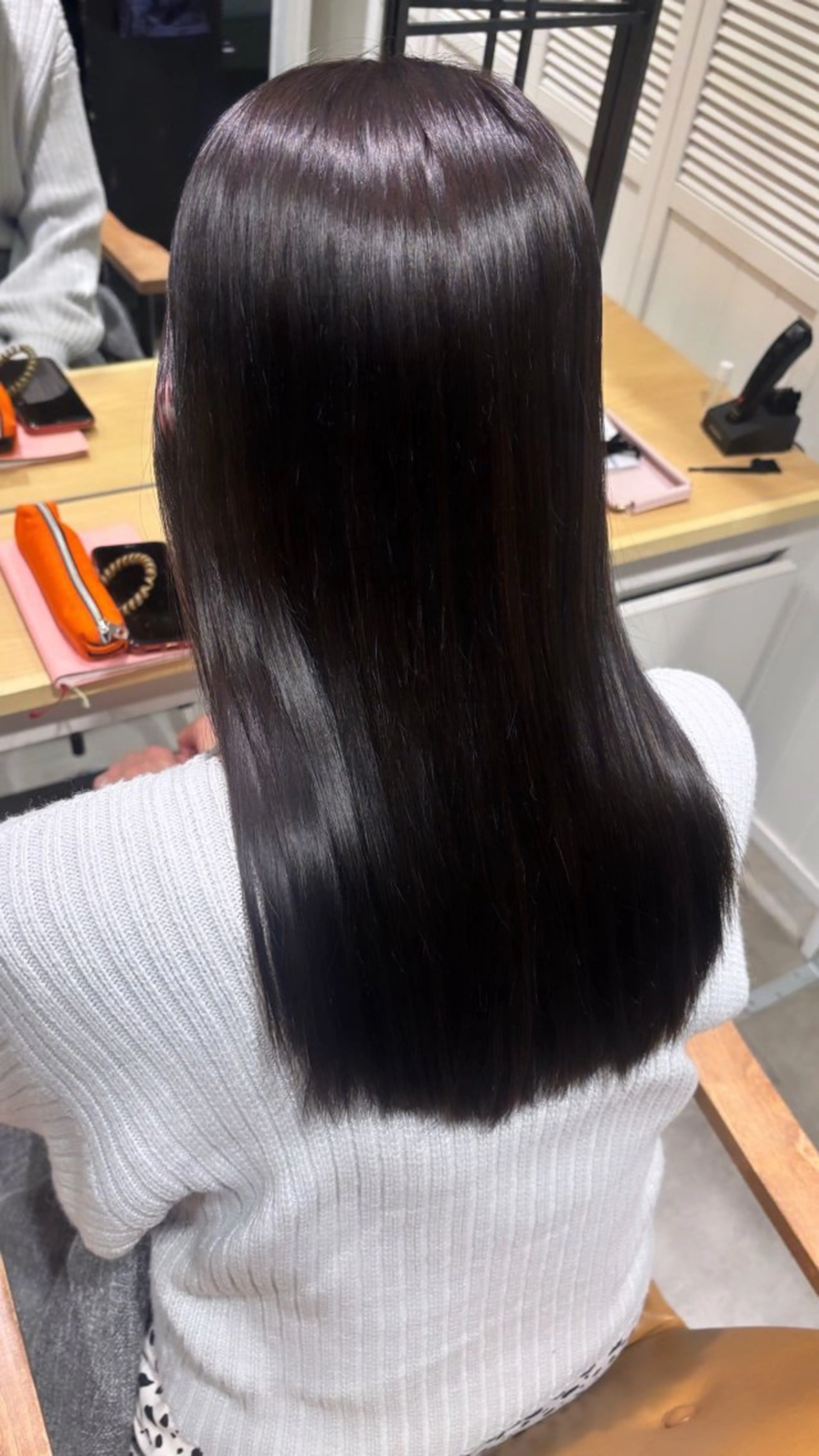 ロング カラー グレージュ オリーブグレージュ オリーブグレー 山口 瑞穂のヘアスタイル