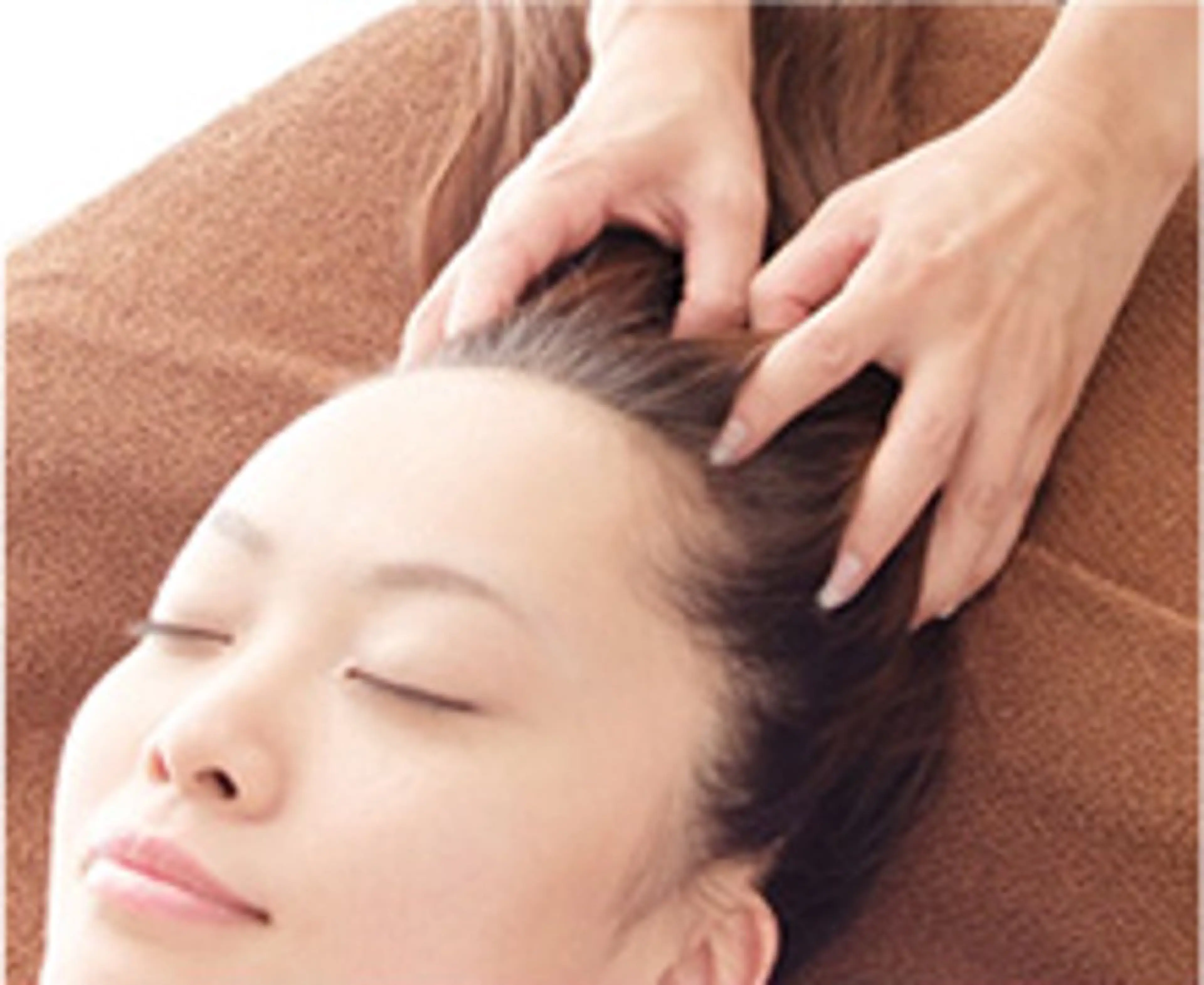 【ヘッドドレナージュ💆🏻‍♀️ 20分 2750円】眼精疲労や肩凝りにお悩みの方におすすめ🍀の写真