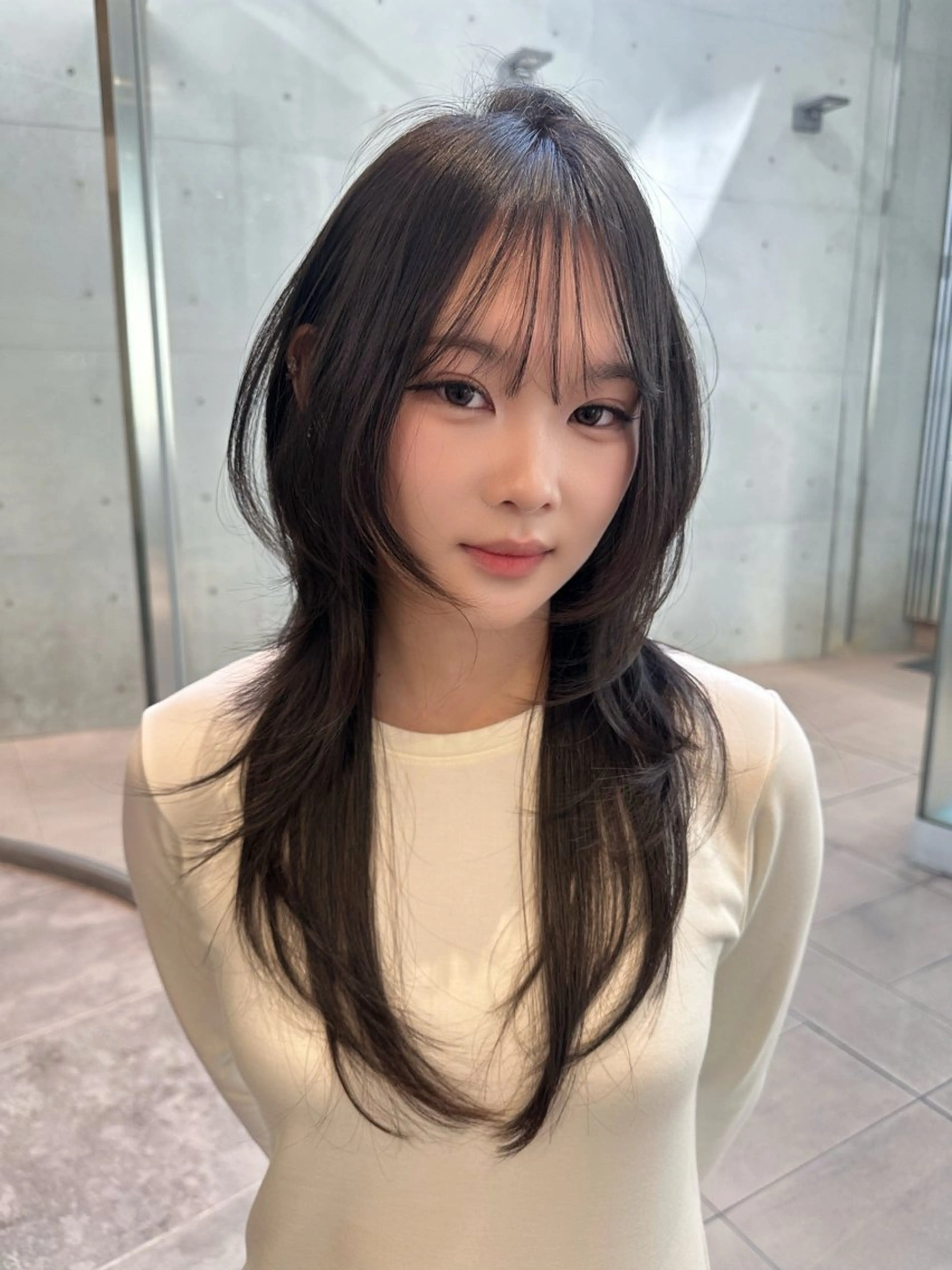 セミロング カット RiA/レイヤーカッ ト/ハッシュカットのヘアスタイル