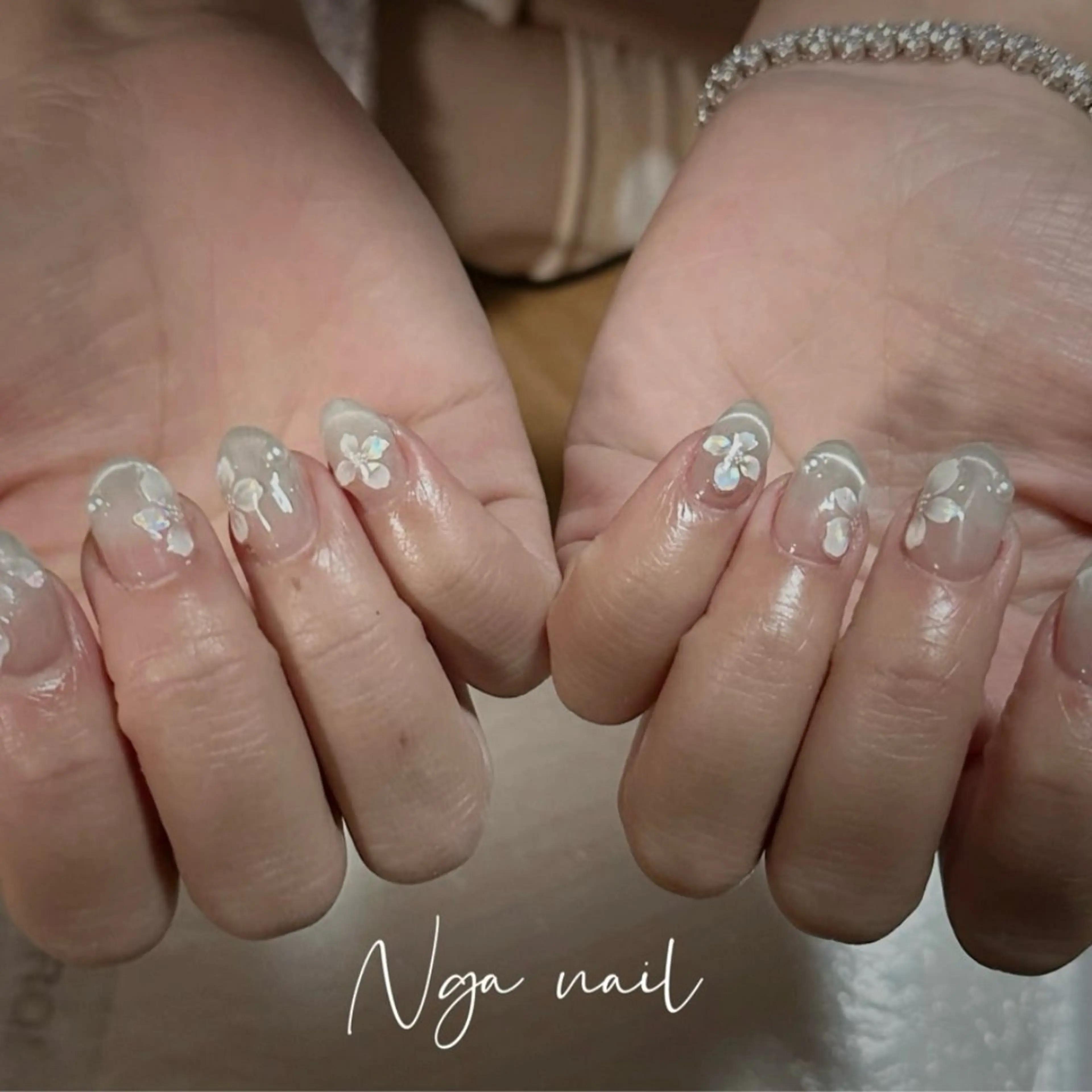 ミディアム ガー NAILのネイルデザイン