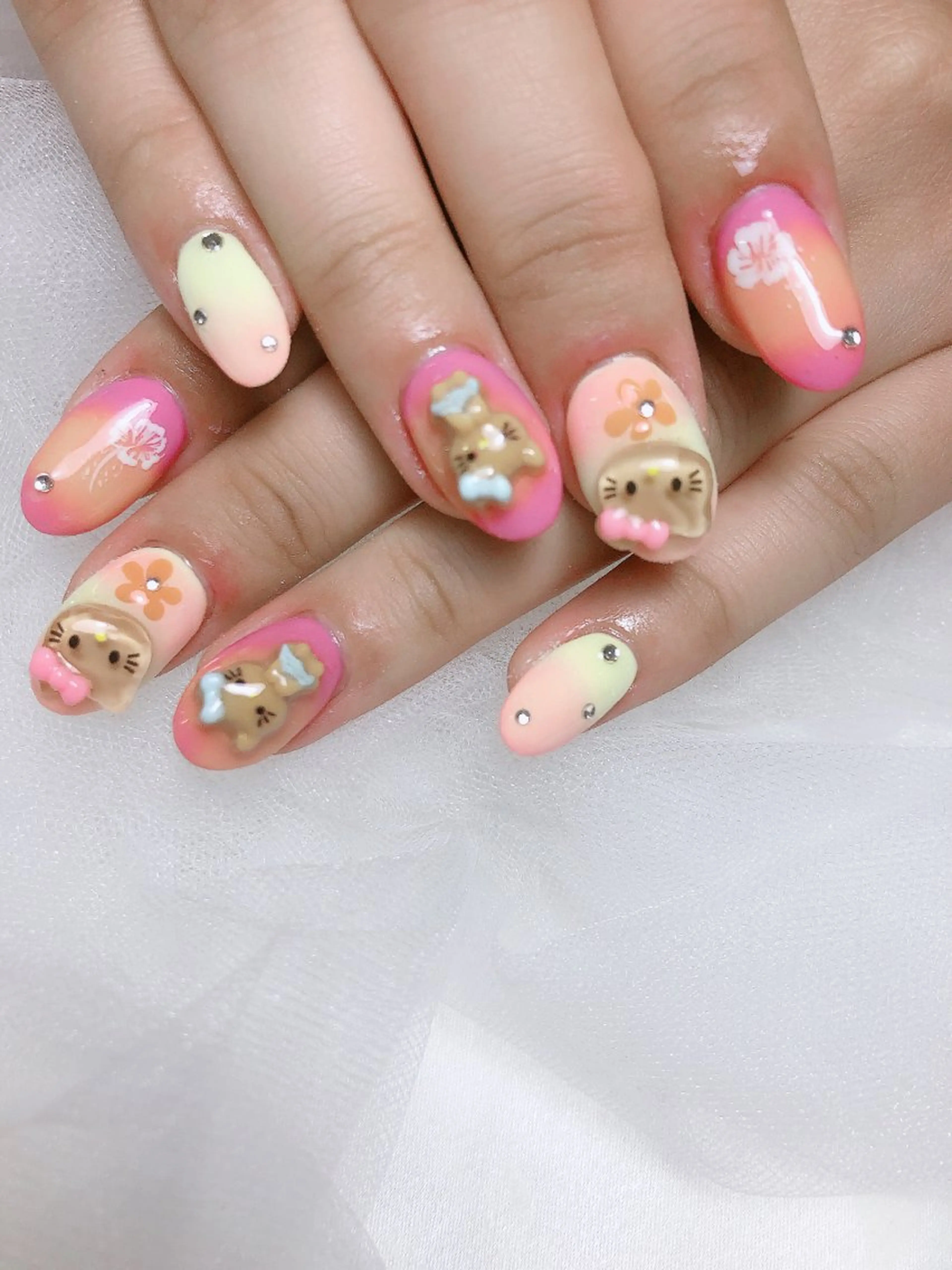 ネイル ハンドネイル LR.ONE ヨウのネイルデザイン