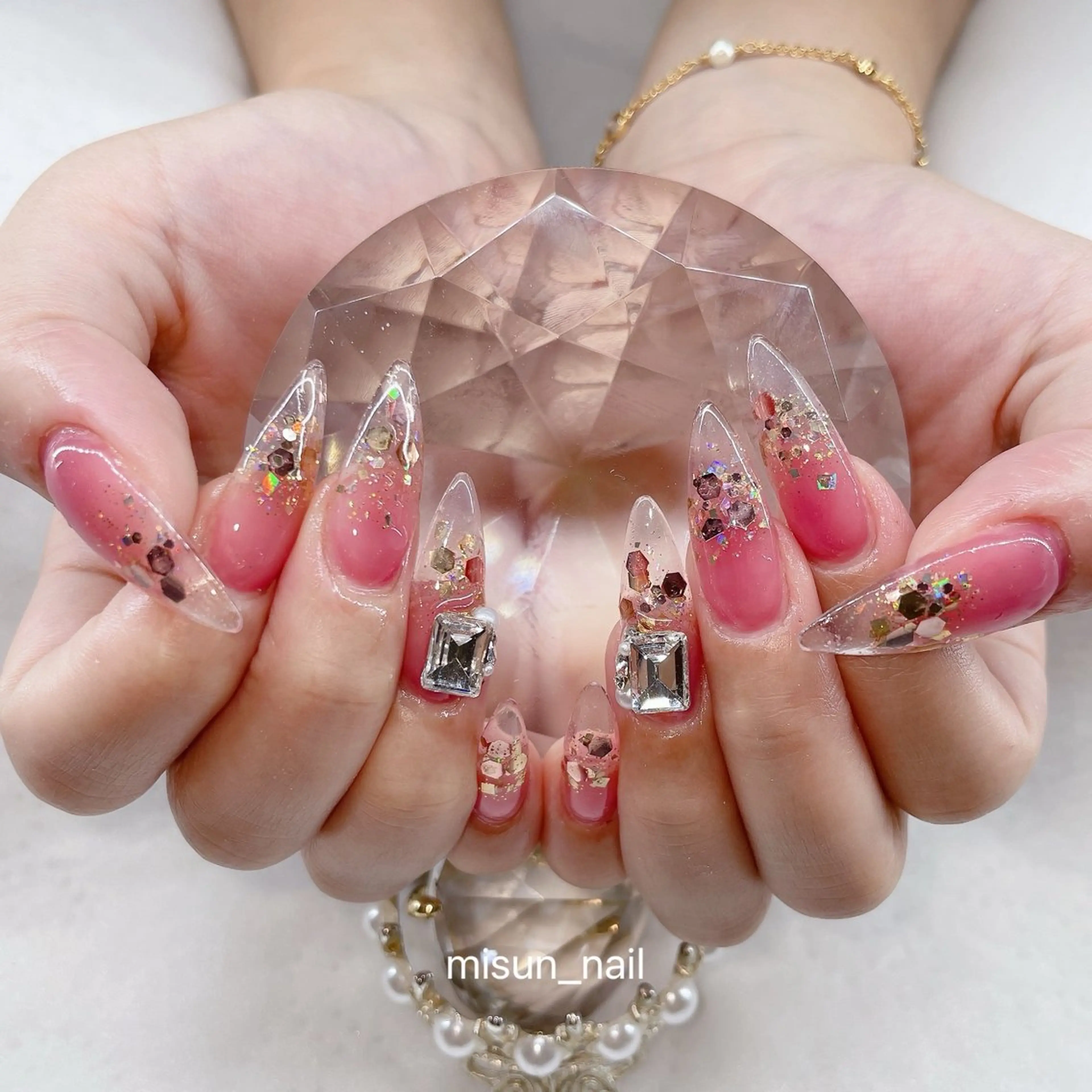 ネイル アートネイル オーロラネイル チークネイル 長さ出し フラッシュネイル misun_ nailのネイルデザイン