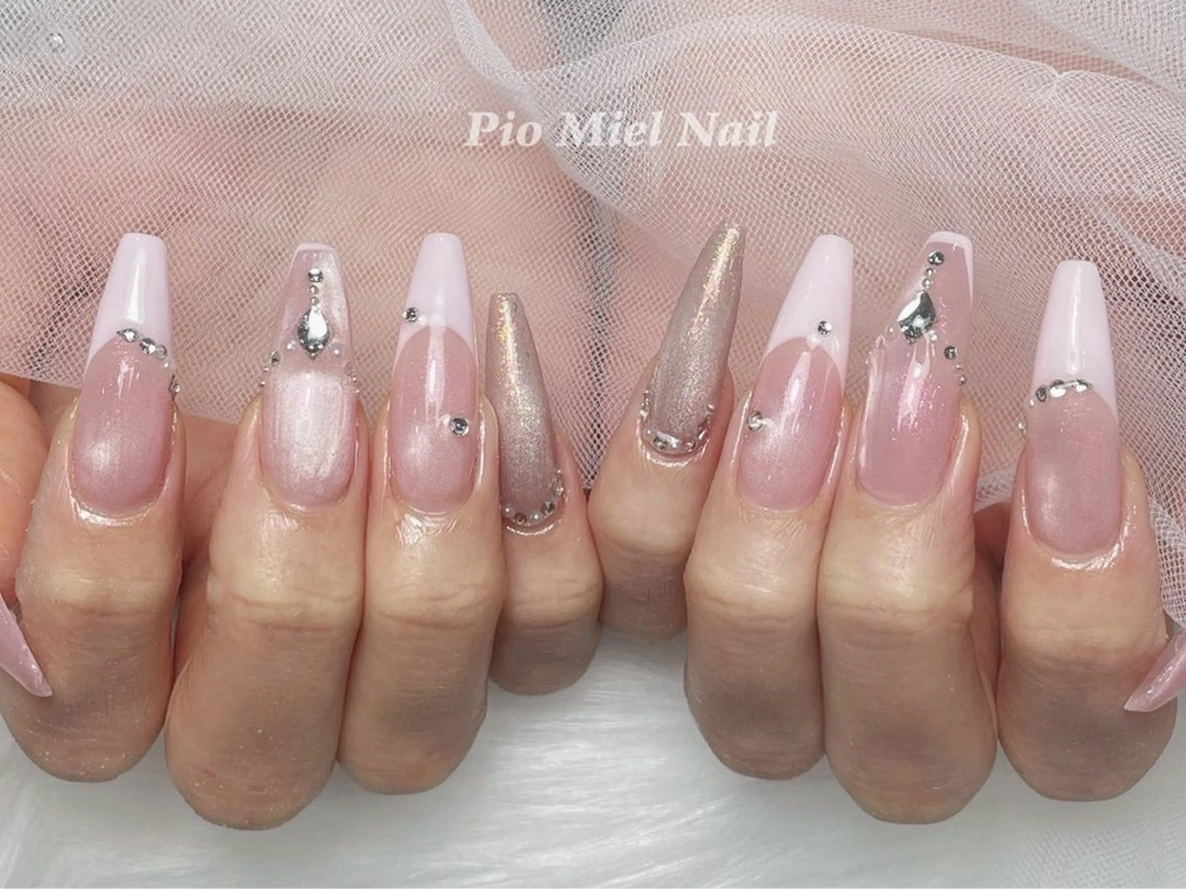 ネイル ハンドネイル HANA 長さだしのネイルデザイン