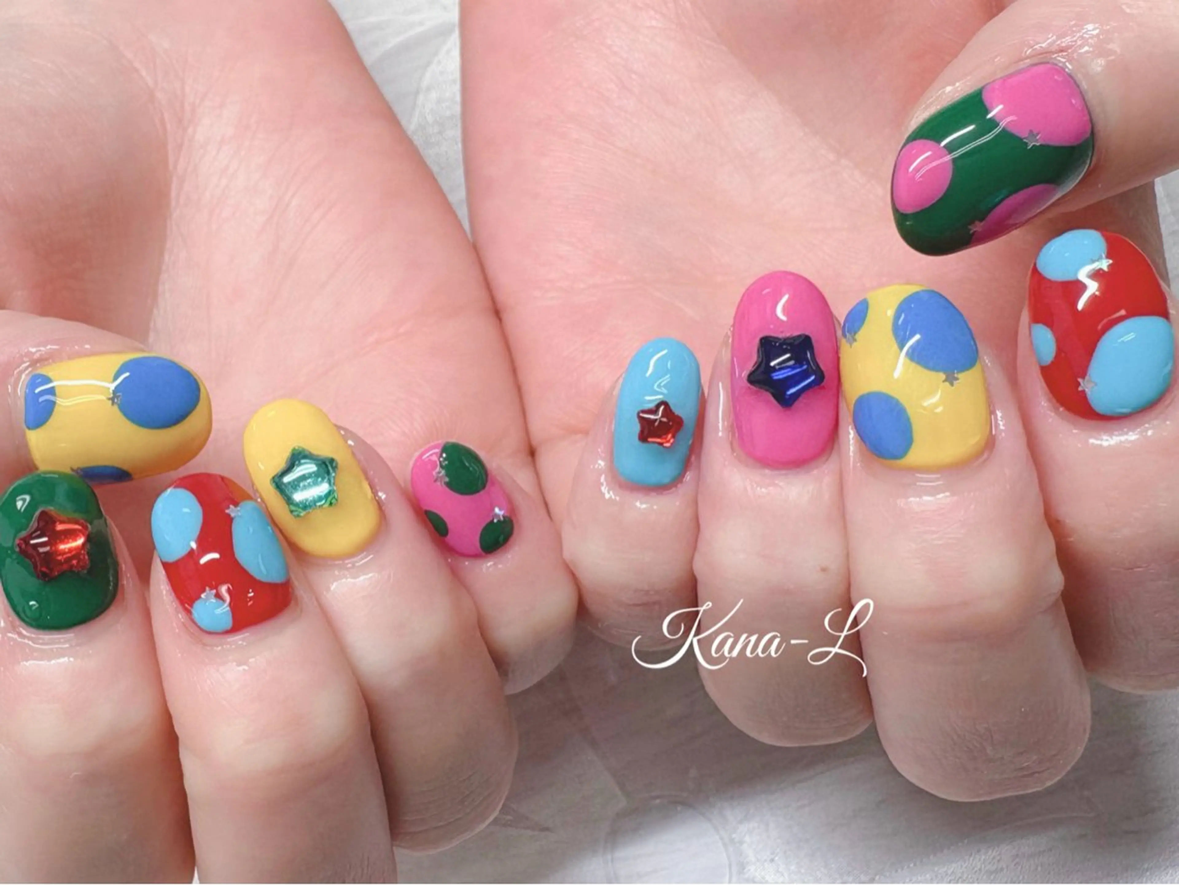 ネイル 芦辺 香奈のネイルデザイン