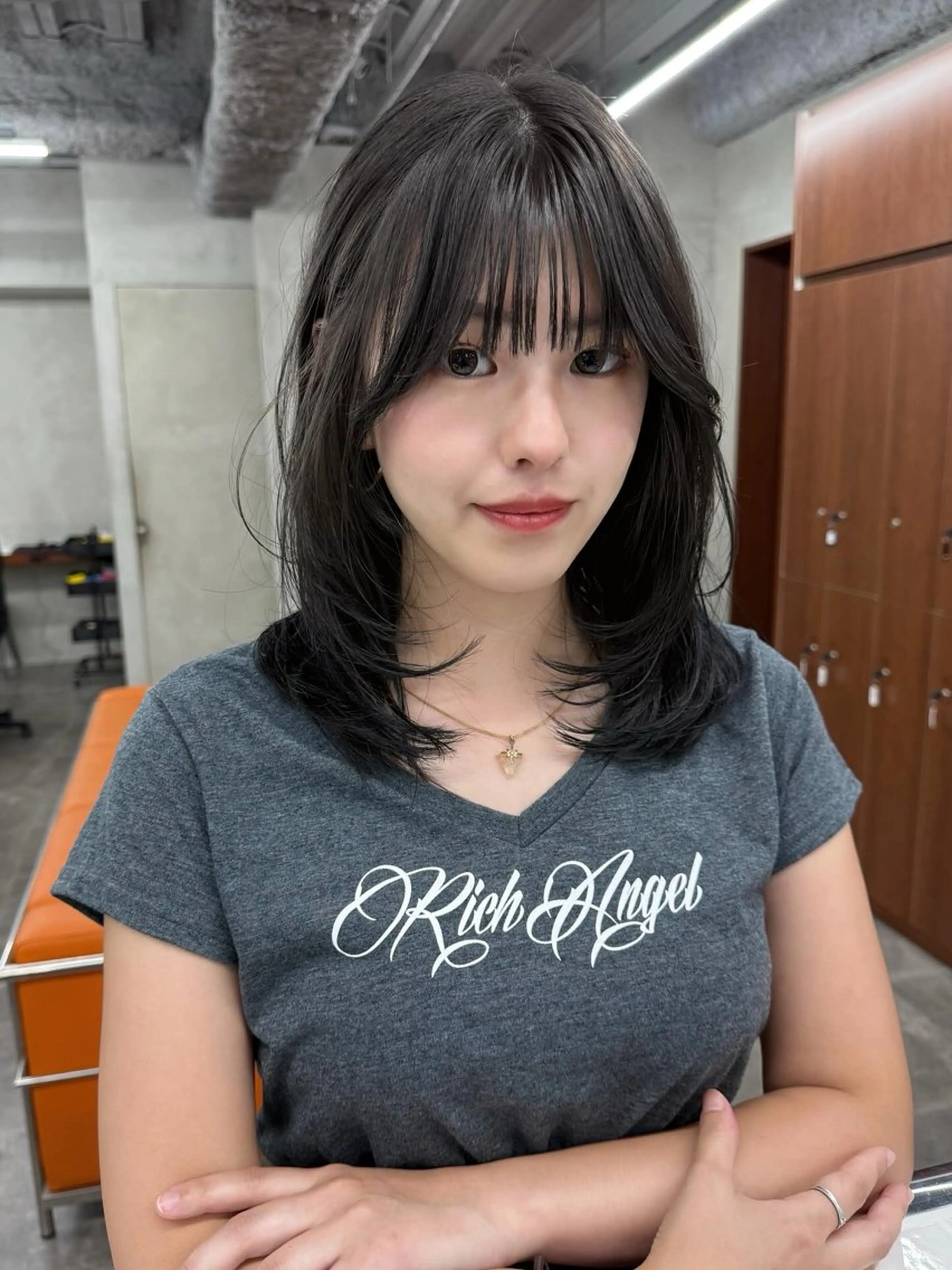 ミディアム カット ヘアカラー トリートメント センターパート/ 暖色カラーayuのヘアスタイル