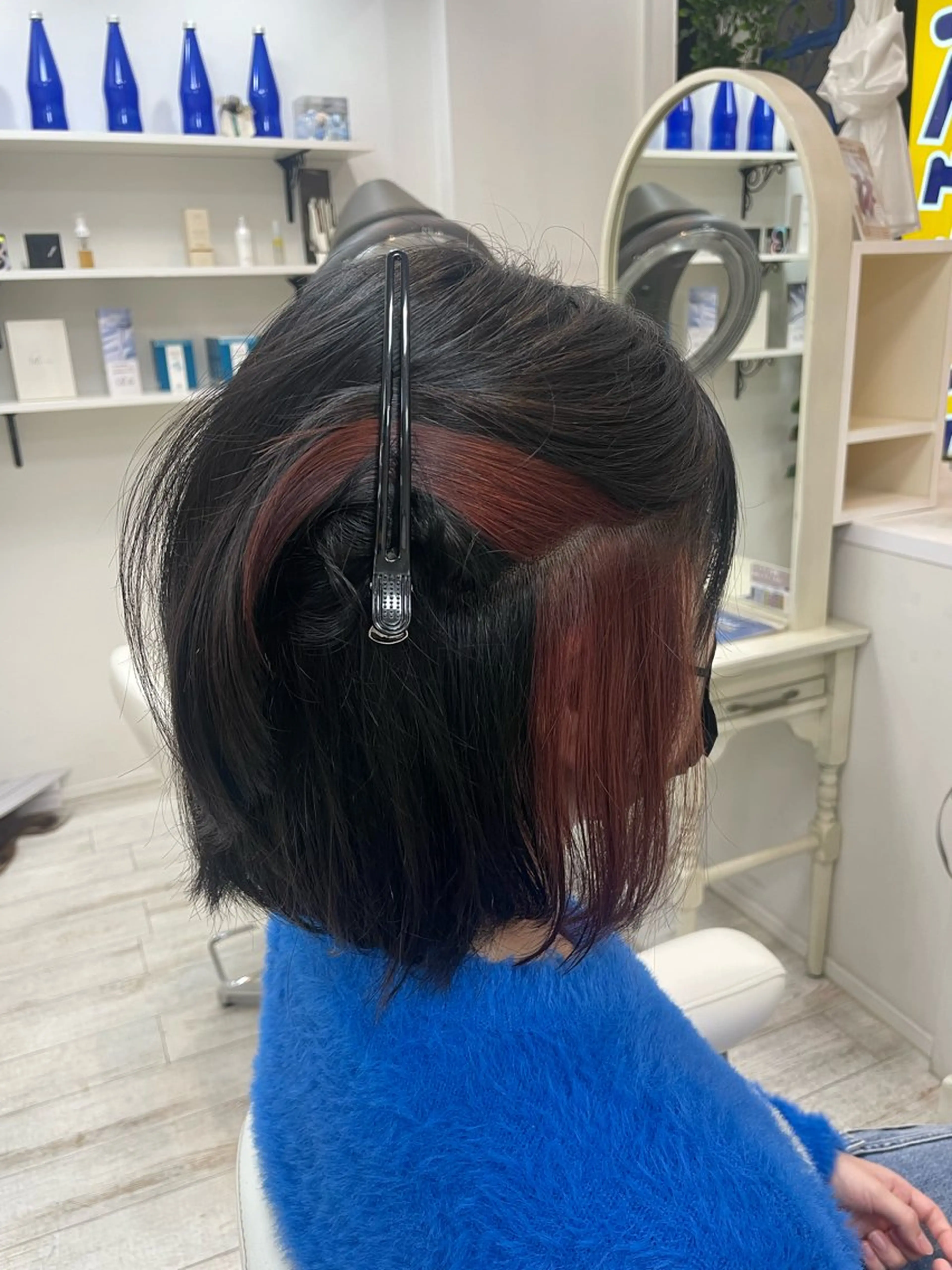 ショート ヘアカラー 新籾 尚哉のヘアスタイル