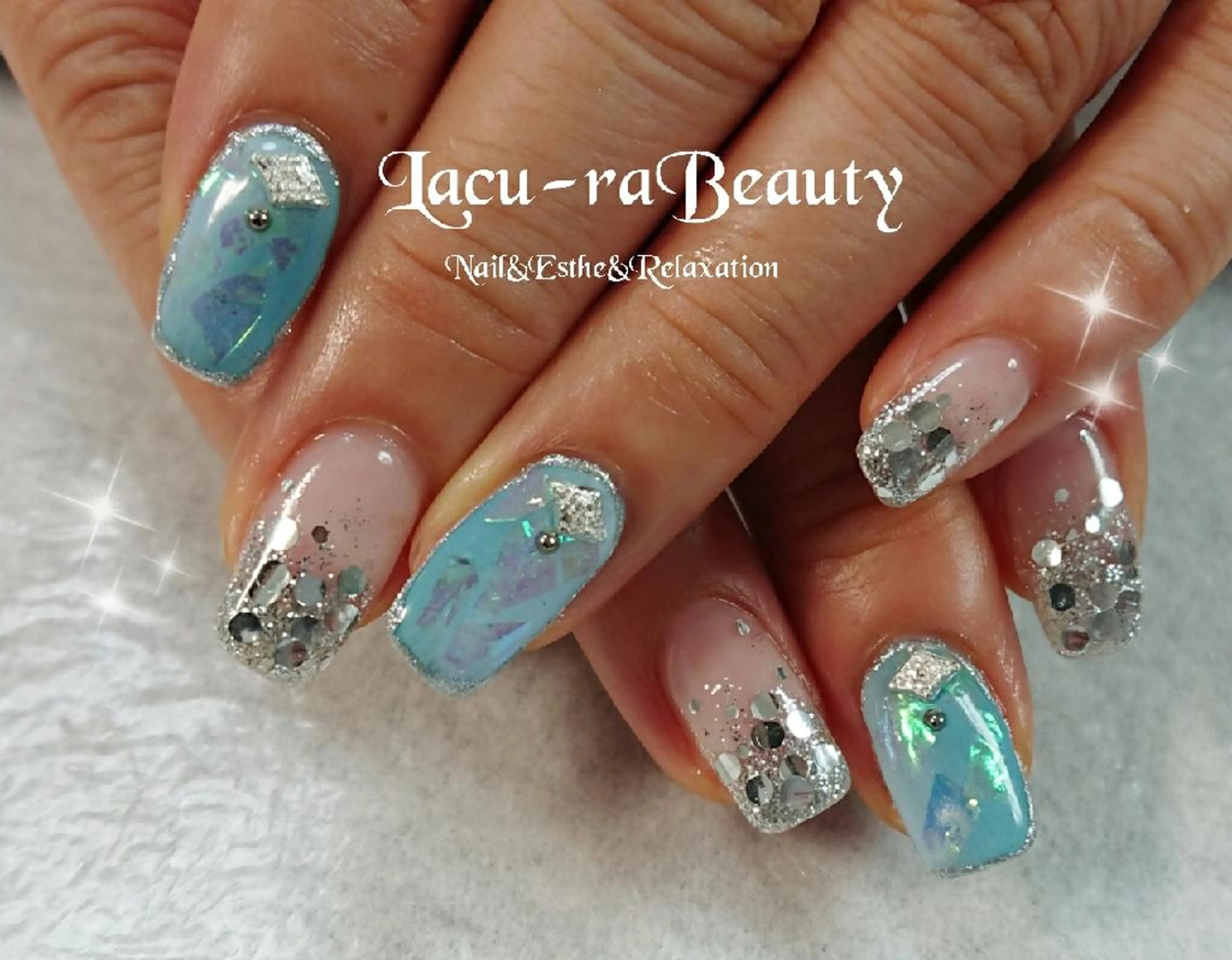 ネイル 小顔と腸の専門店 ラクーラビューティのエステ・リラクイメージ