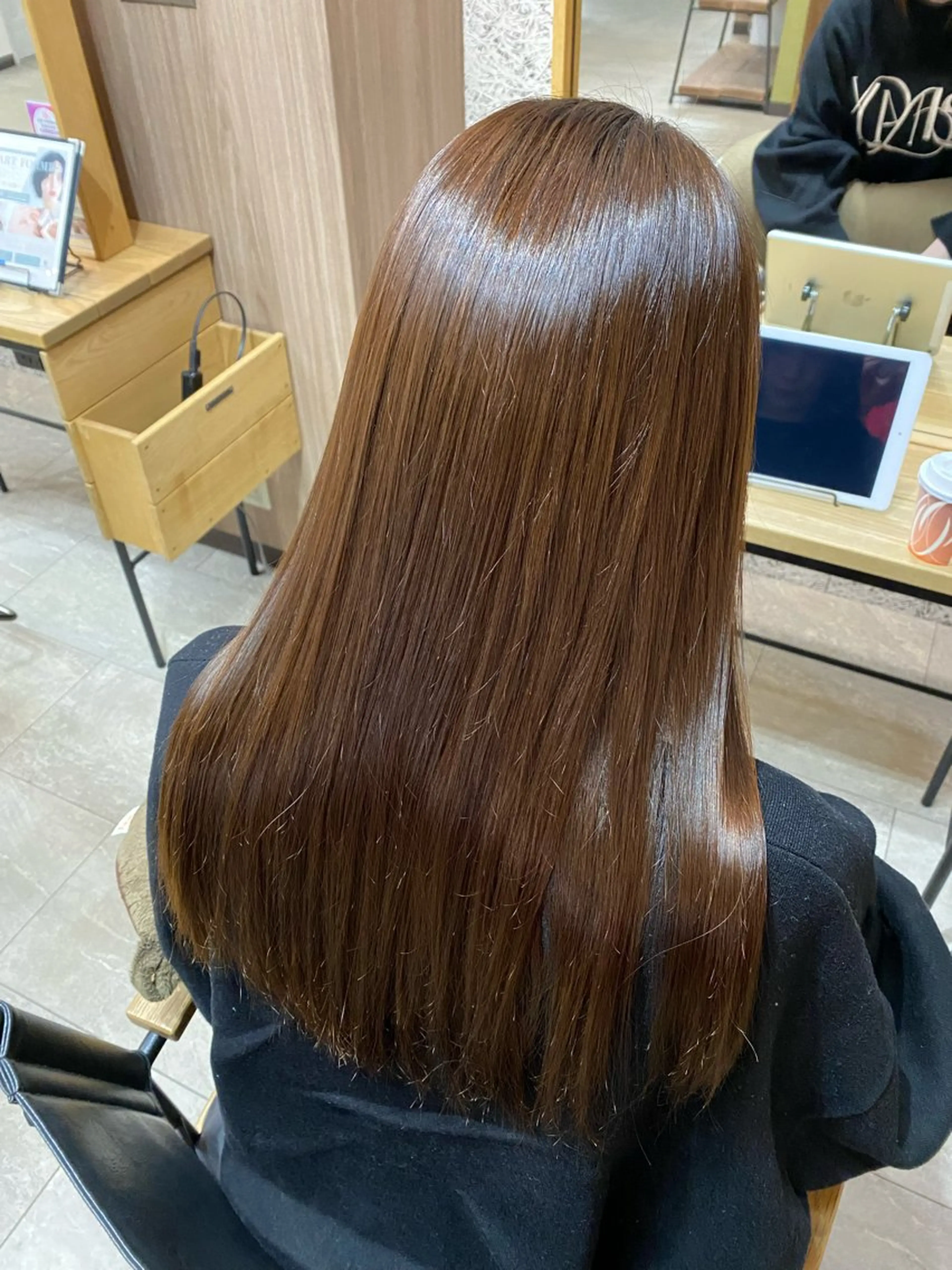 セミロング 縮毛矯正 佐藤 森夏のヘアスタイル