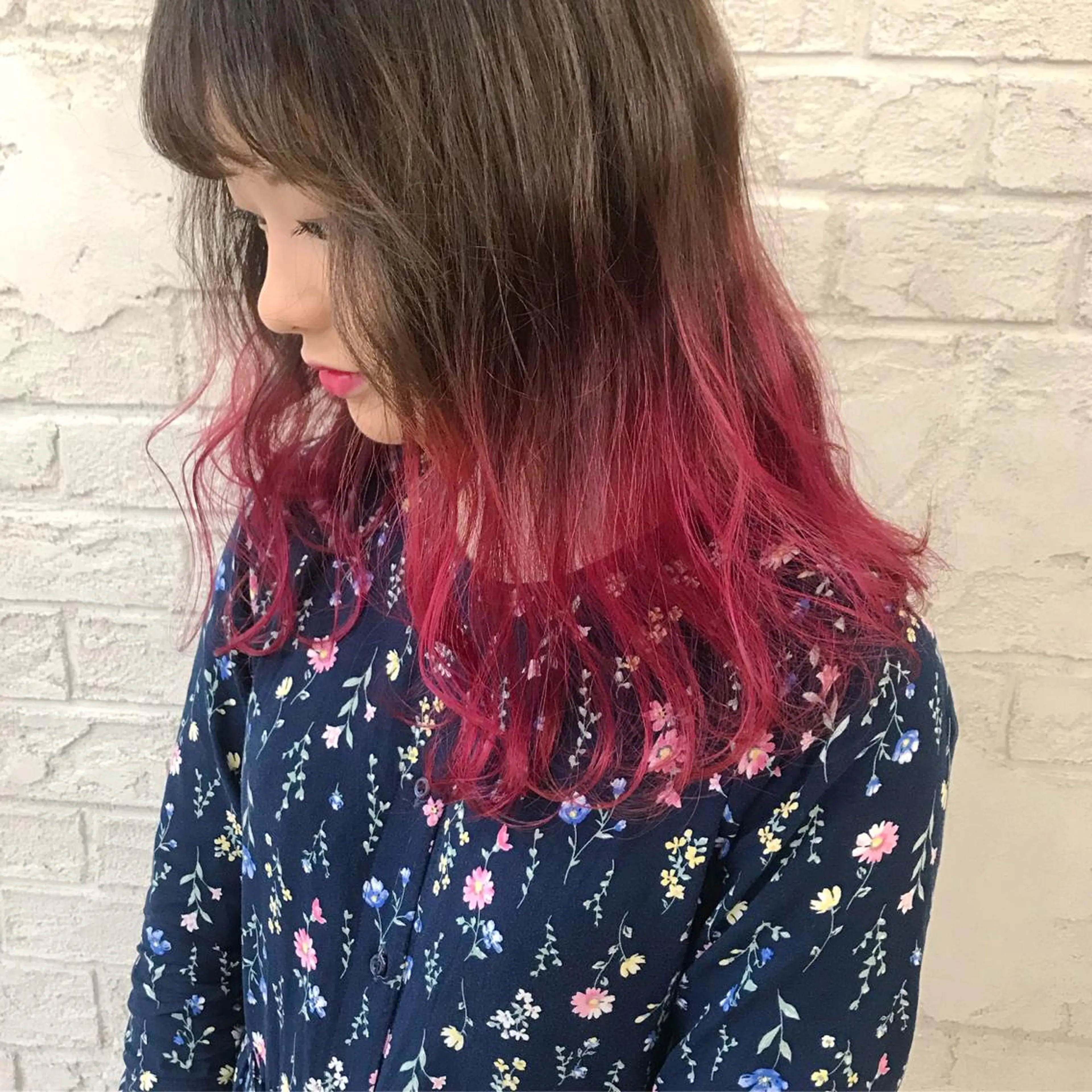 ロング カラー オリーブ/アッシュ やわらか透明感カラーのヘアスタイル