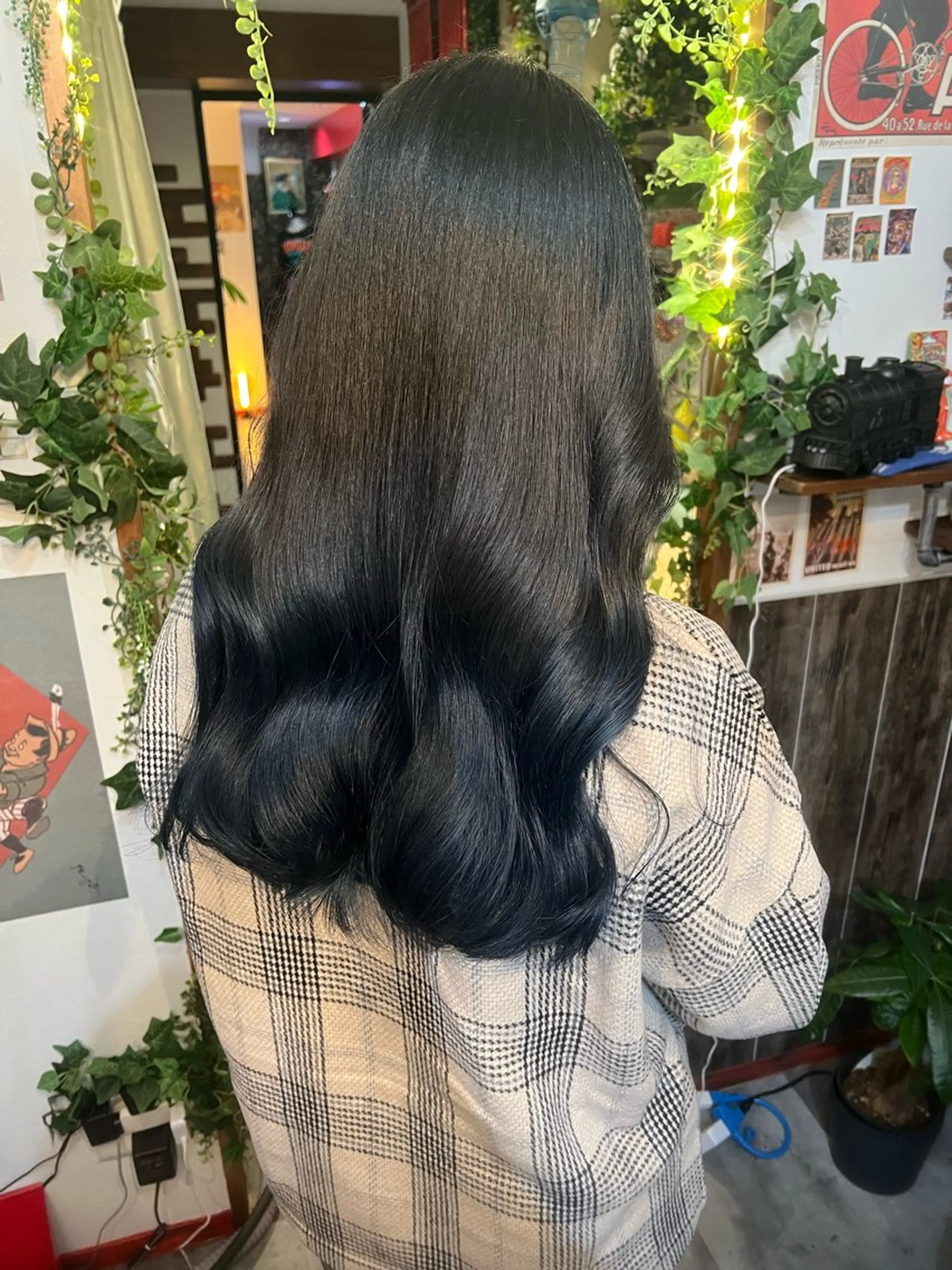 ロング カラー ブリーチ ブルーカラー ヘアカラー カラーパティシエ facce🌼ikoのヘアスタイル