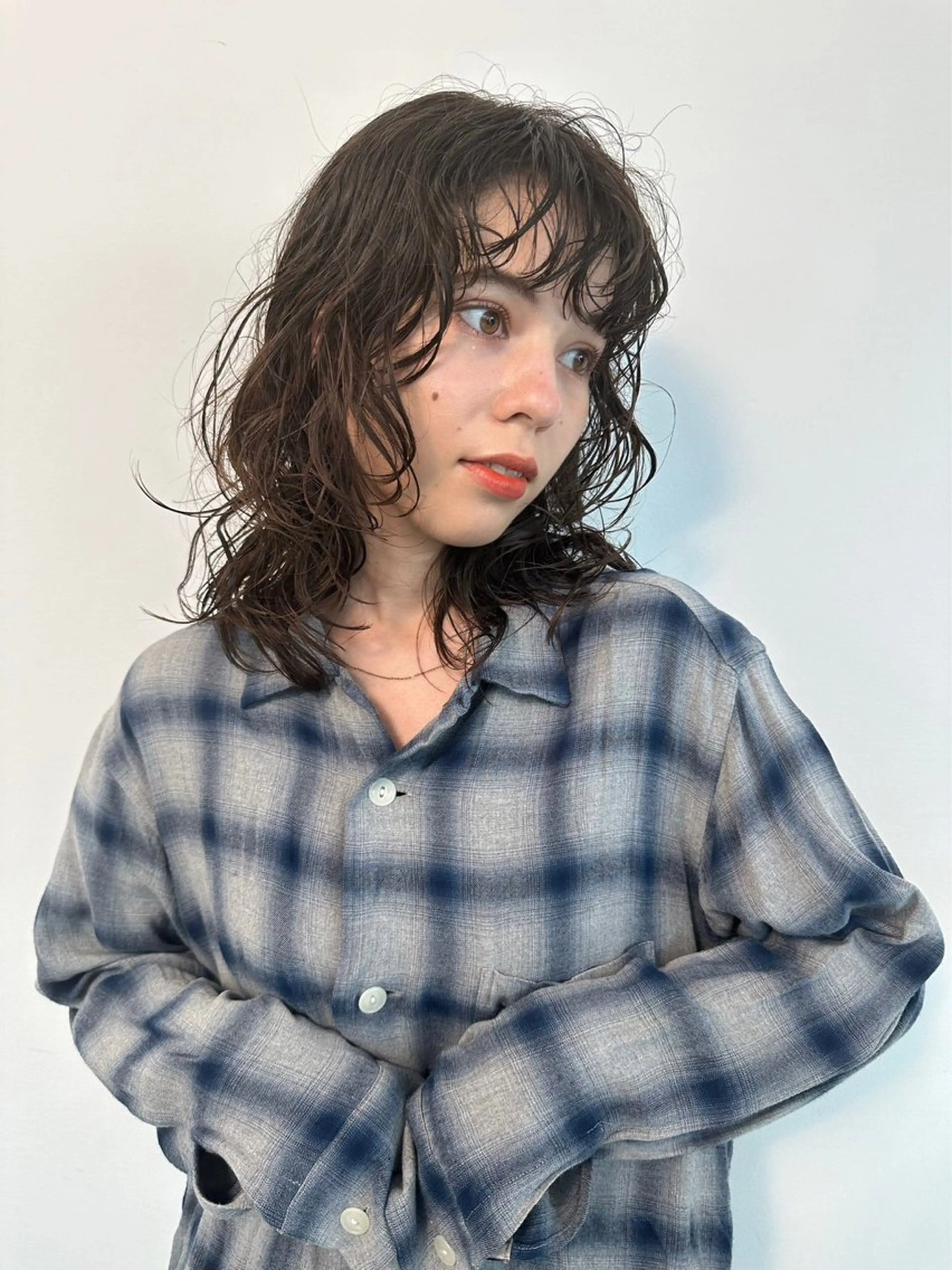 ミディアム パーマ hollo 原宿のヘアスタイル