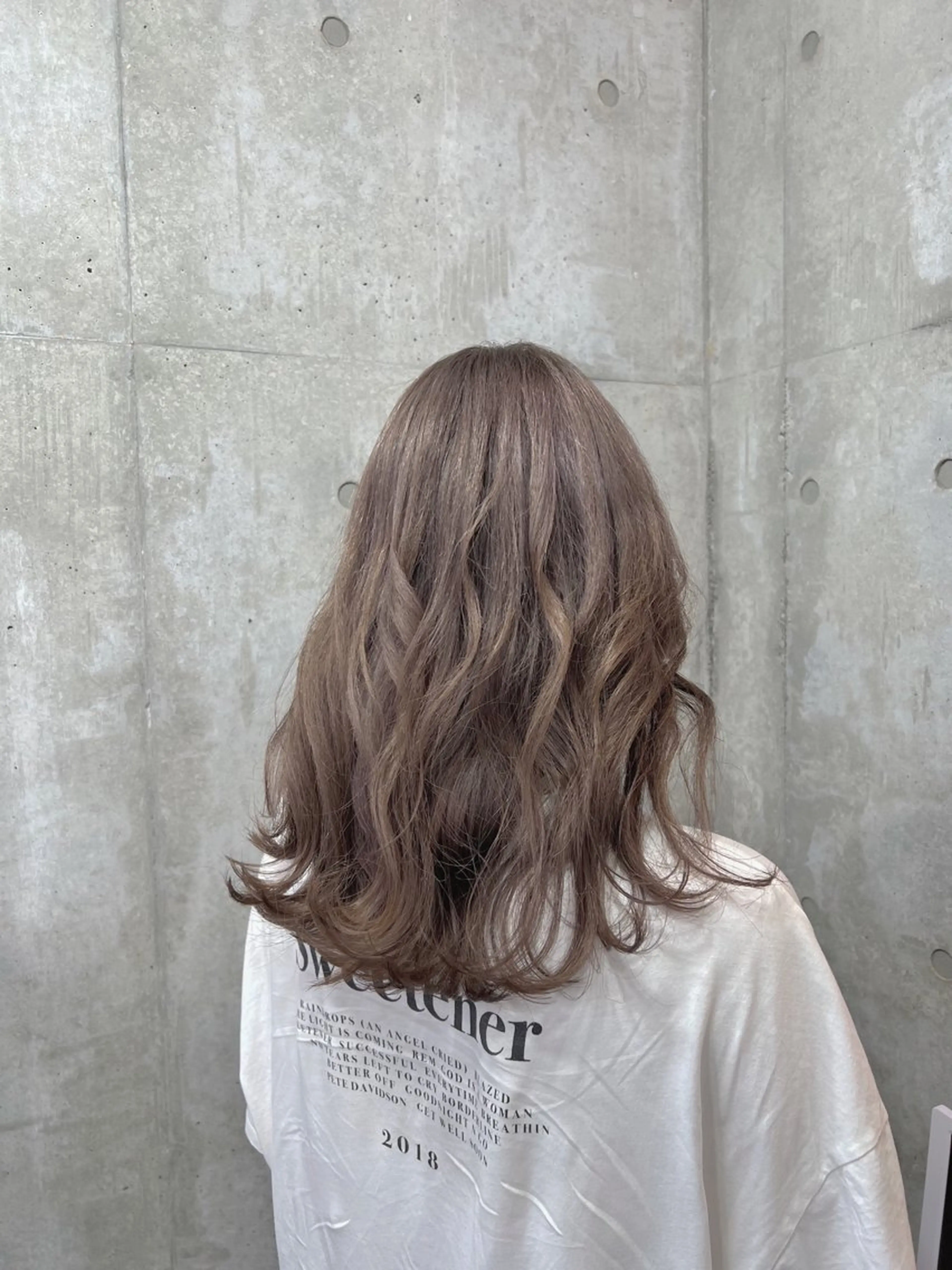 ロング カラー ブリーチカラー/ 寺口佳希のヘアスタイル