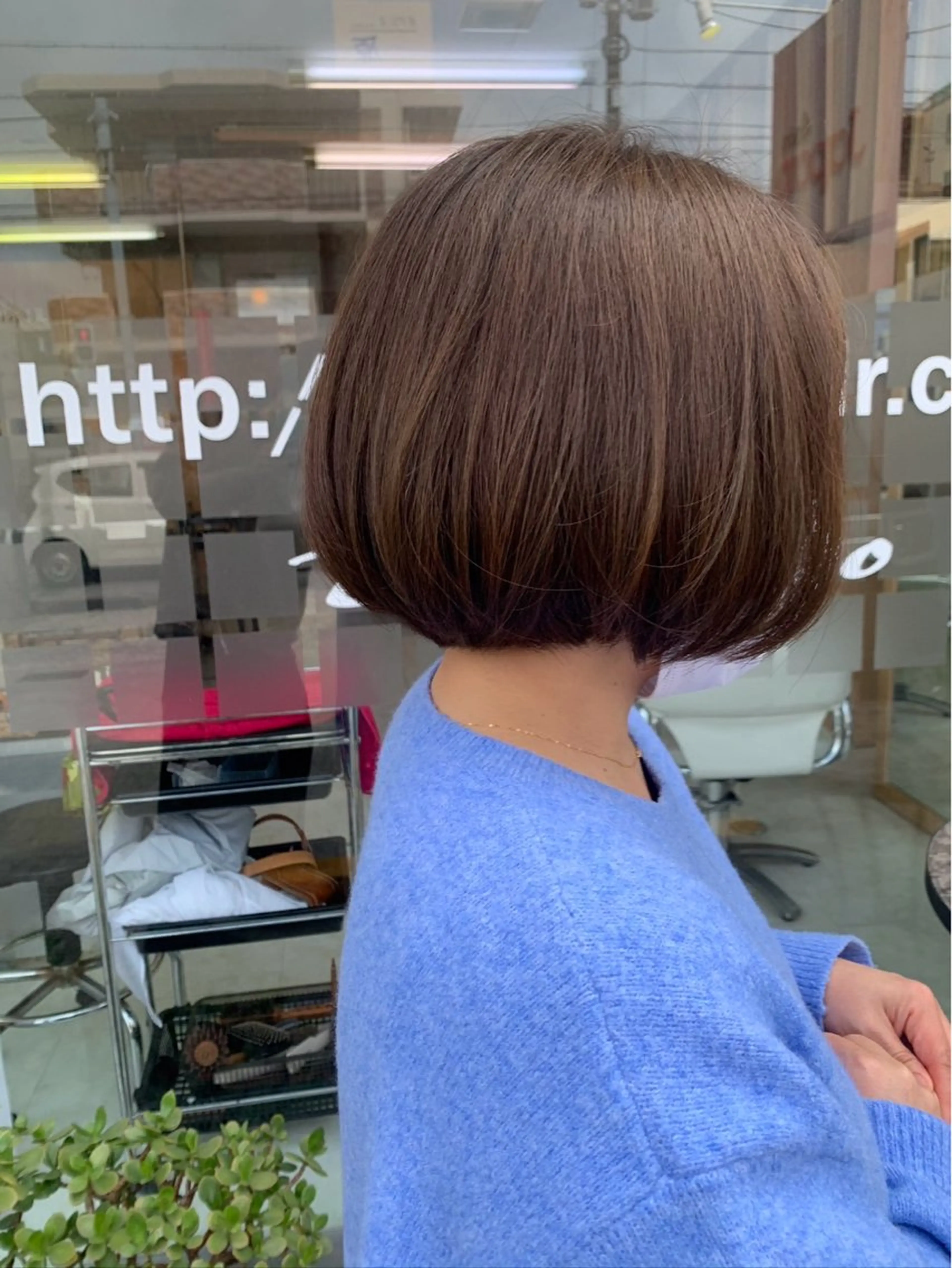 カラー 宇座 杏音のヘアスタイル