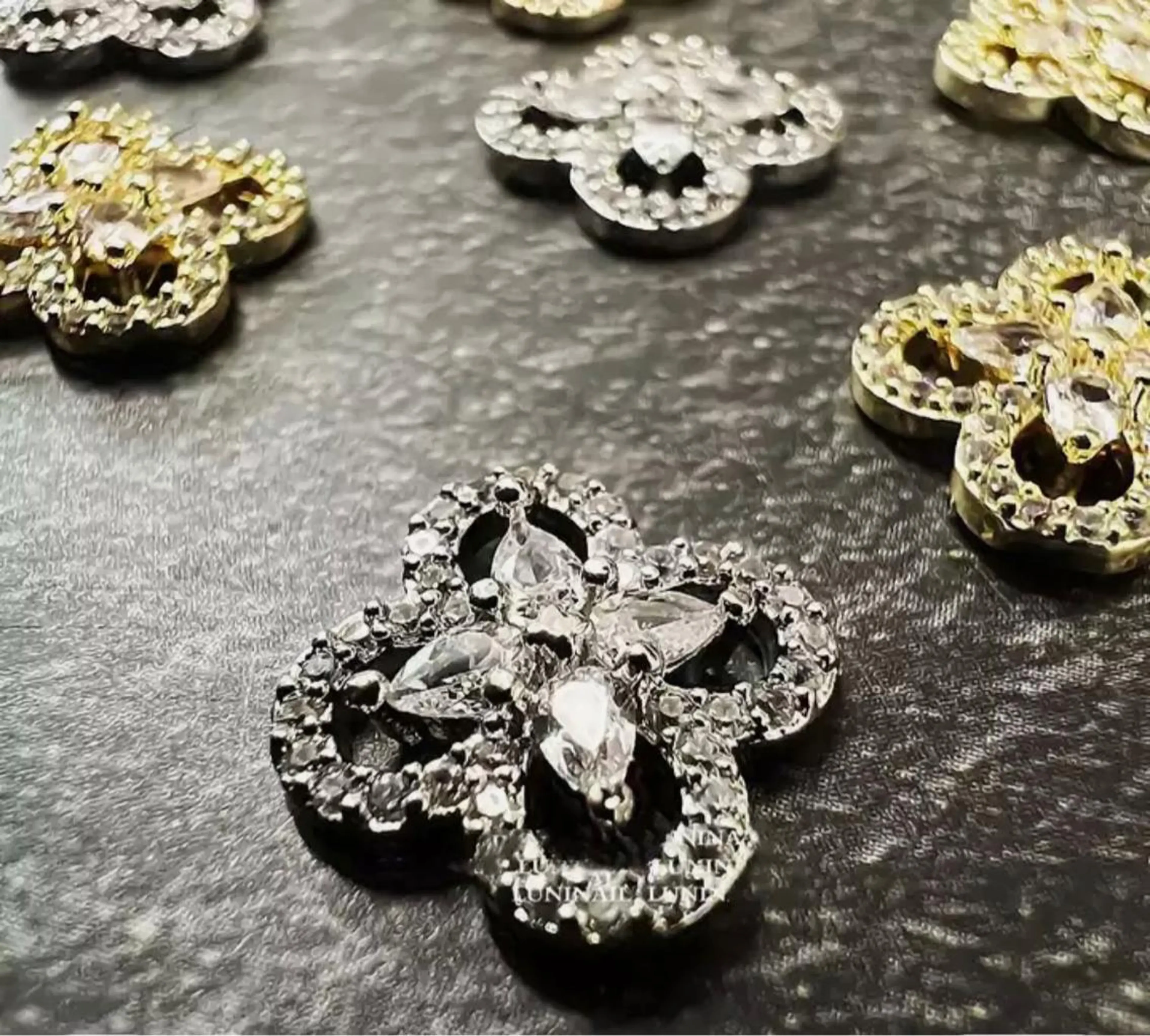 ネイル Honey スカルプ専門店のネイルデザイン