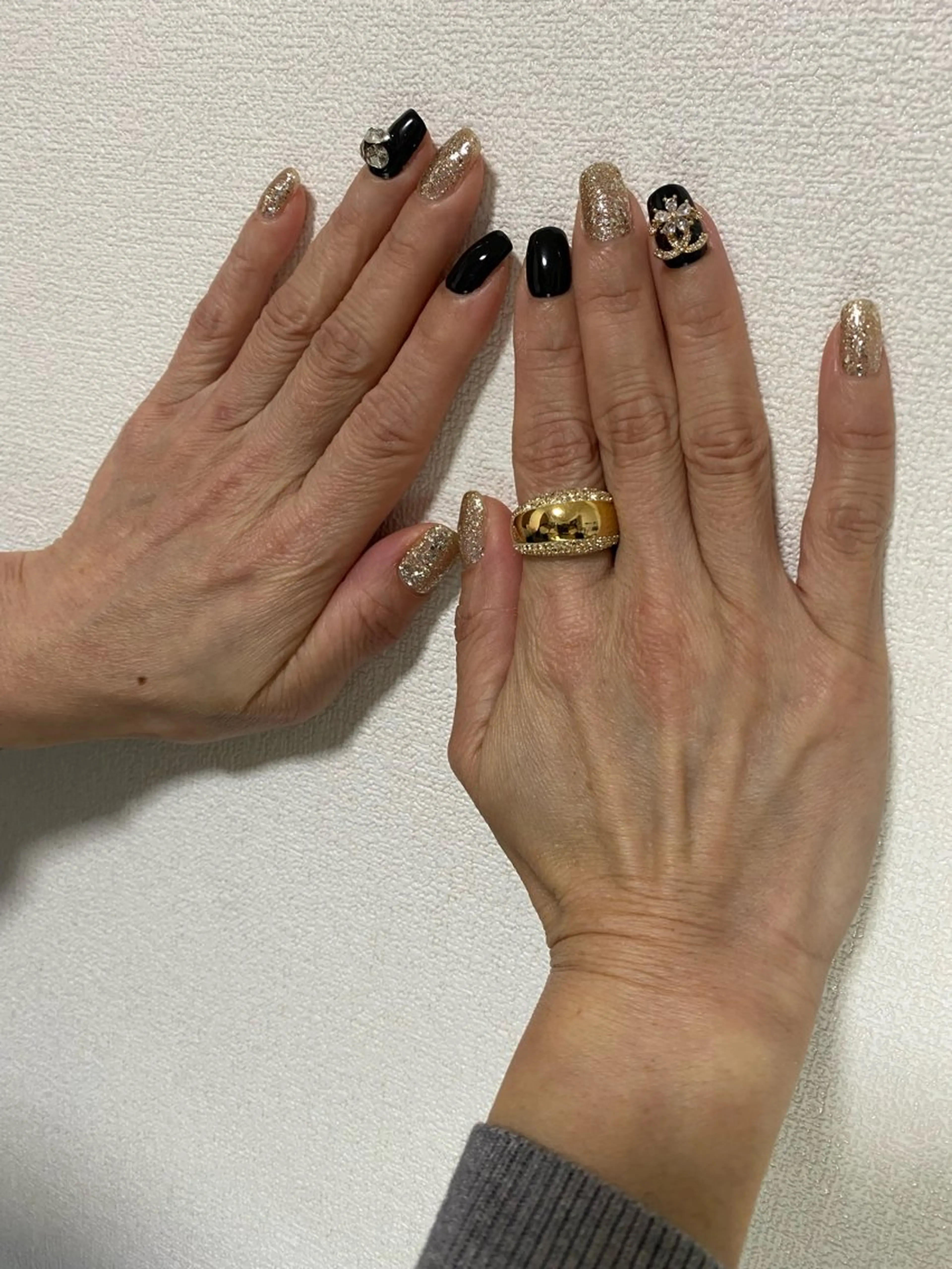 ネイル ゴールド 自宅サロン FeelFreeのマツエク・マツパデザイン