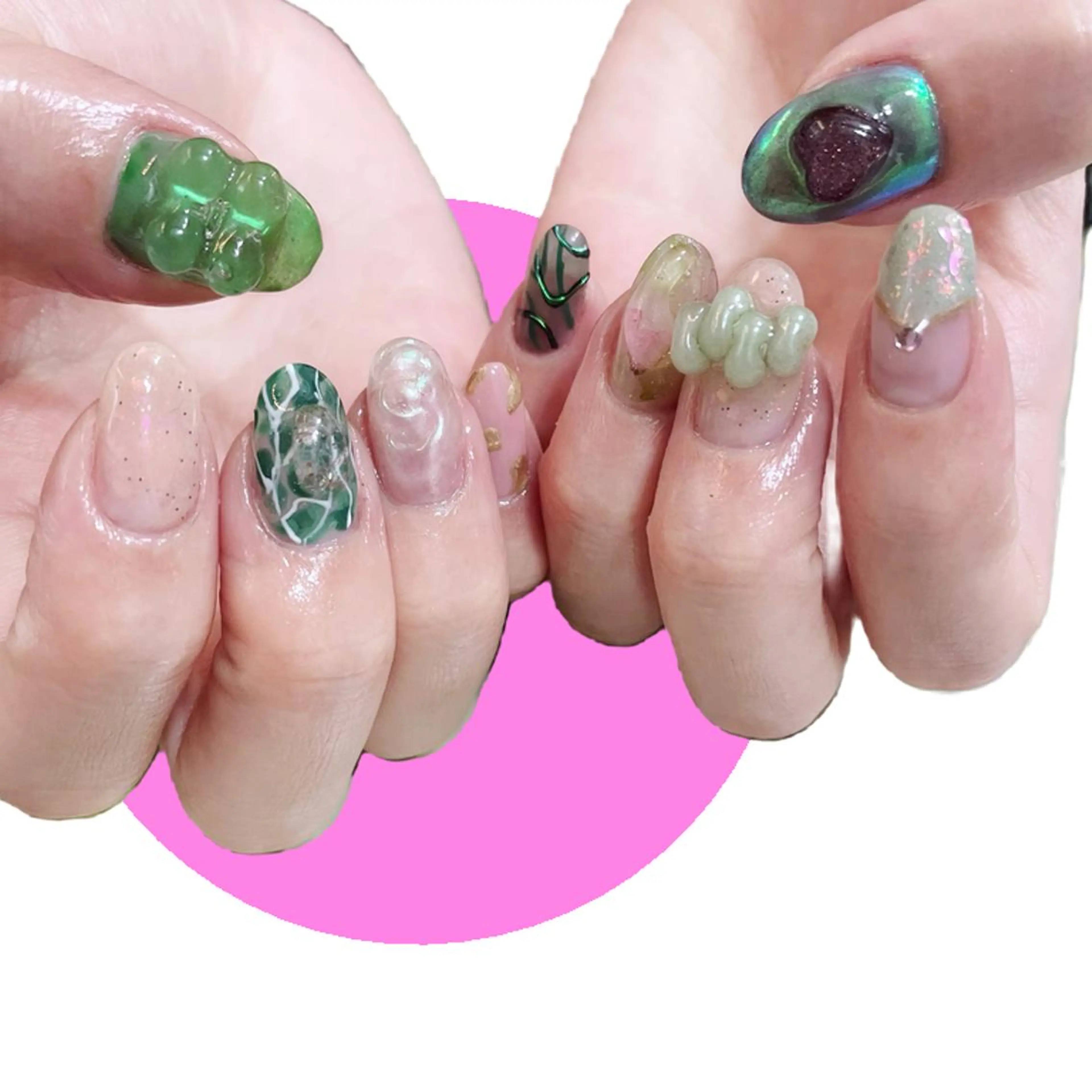 ネイル オーロラネイル 桜ネイル 氷ネイル・うるうるネイル 韓国ネイル マグネットネイル VOLLMOND nailのネイルデザイン