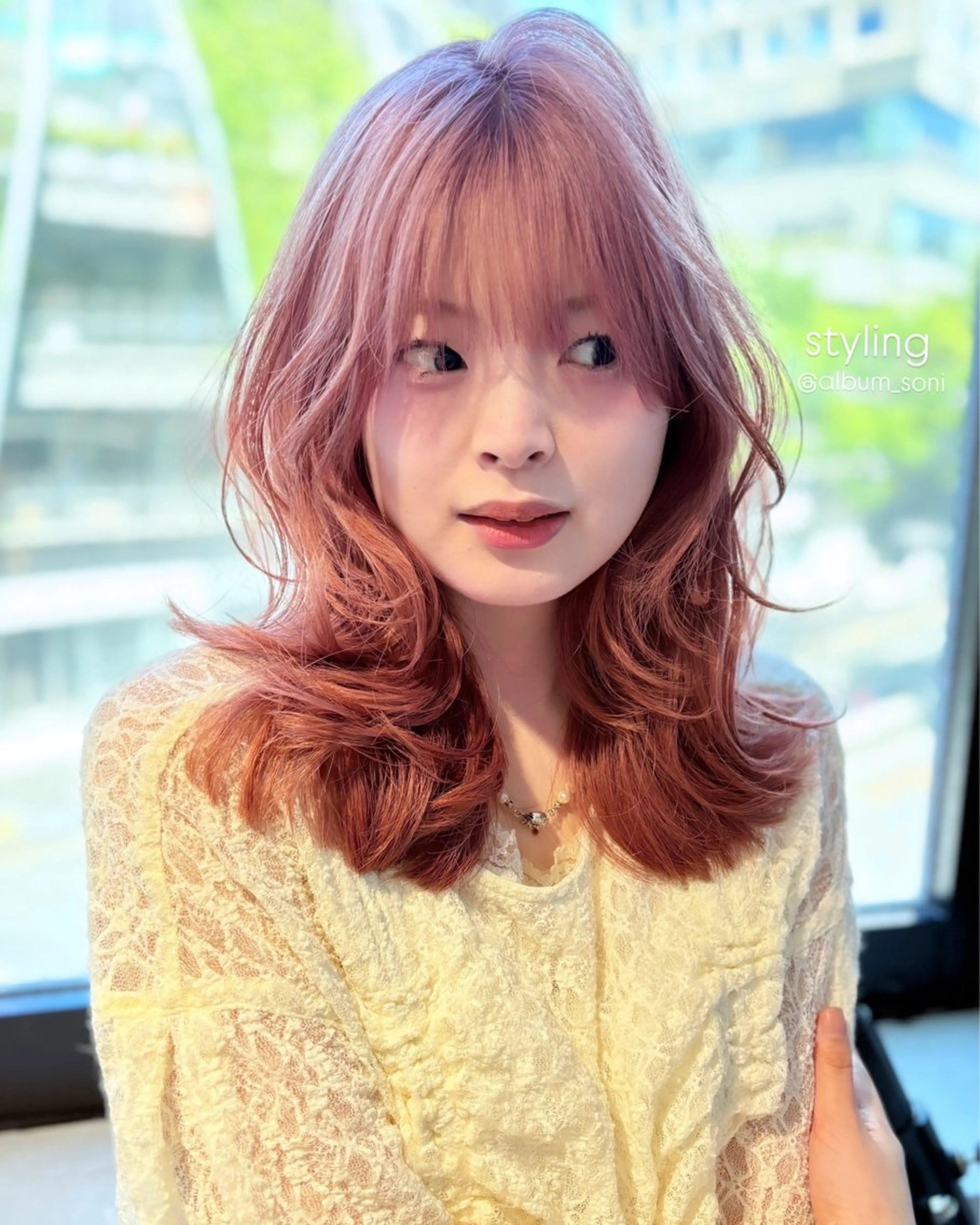 セミロング ヘアアレンジ そ にのヘアスタイル