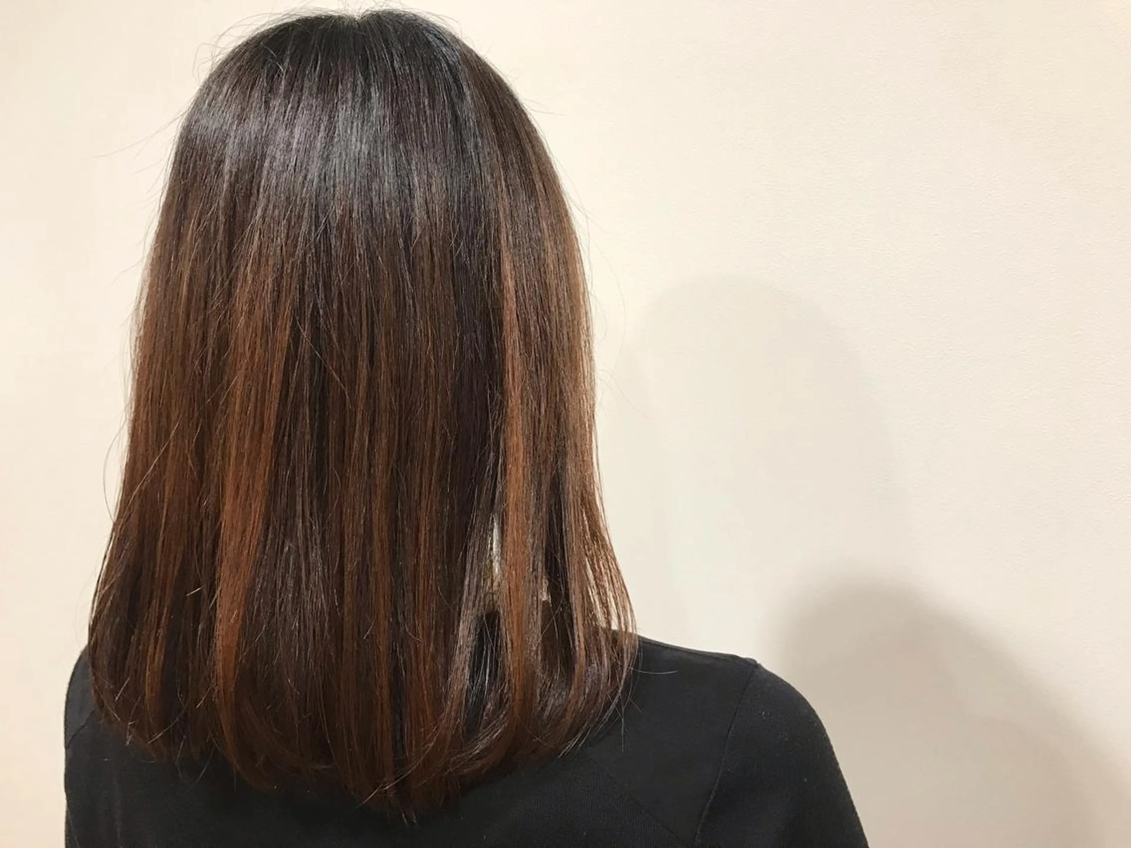 ミディアム 暖色カラー🍊 ボブ🌿顔周りcutのヘアスタイル