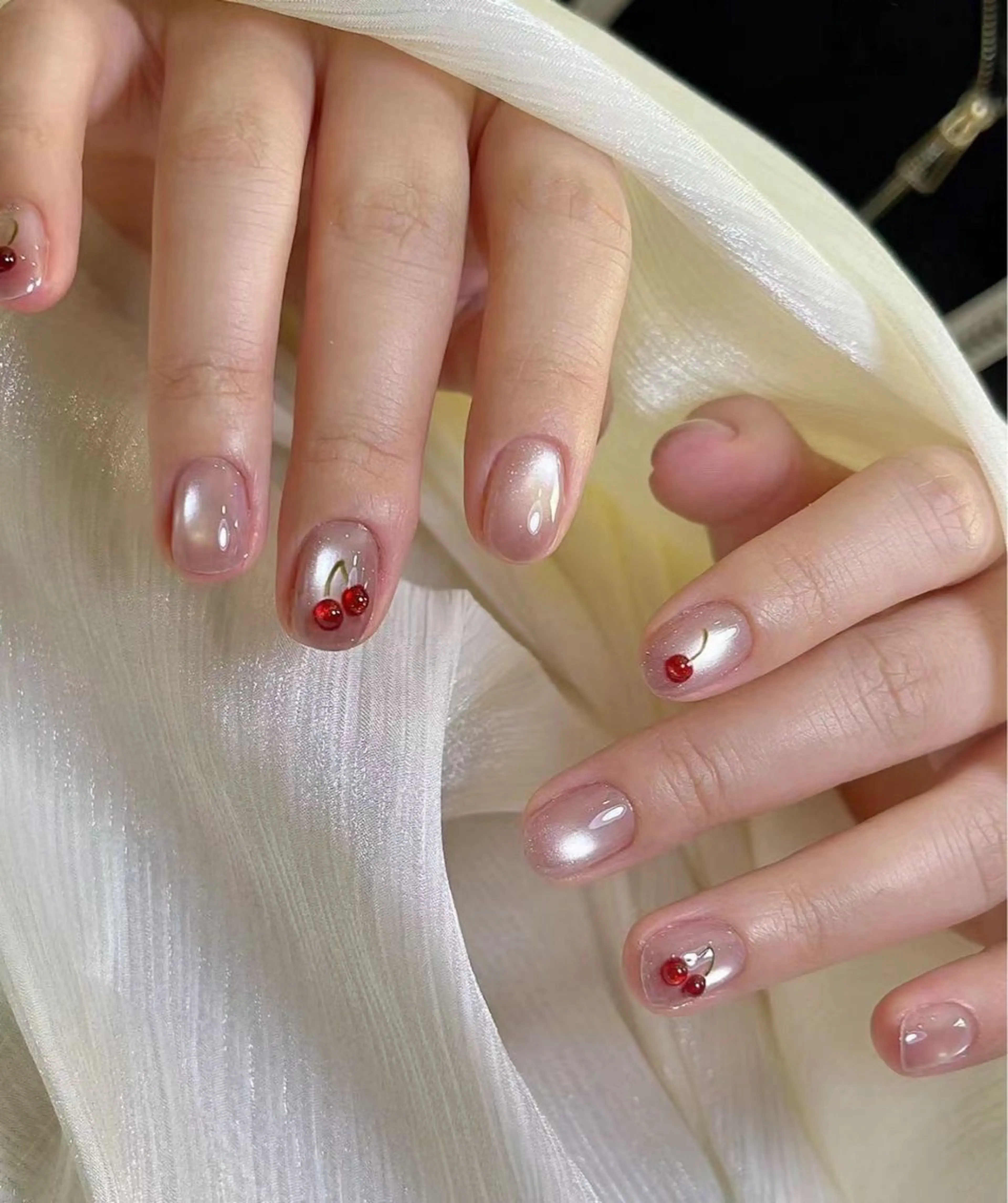 マグネットネイル+立体3Dさくらんぼの写真