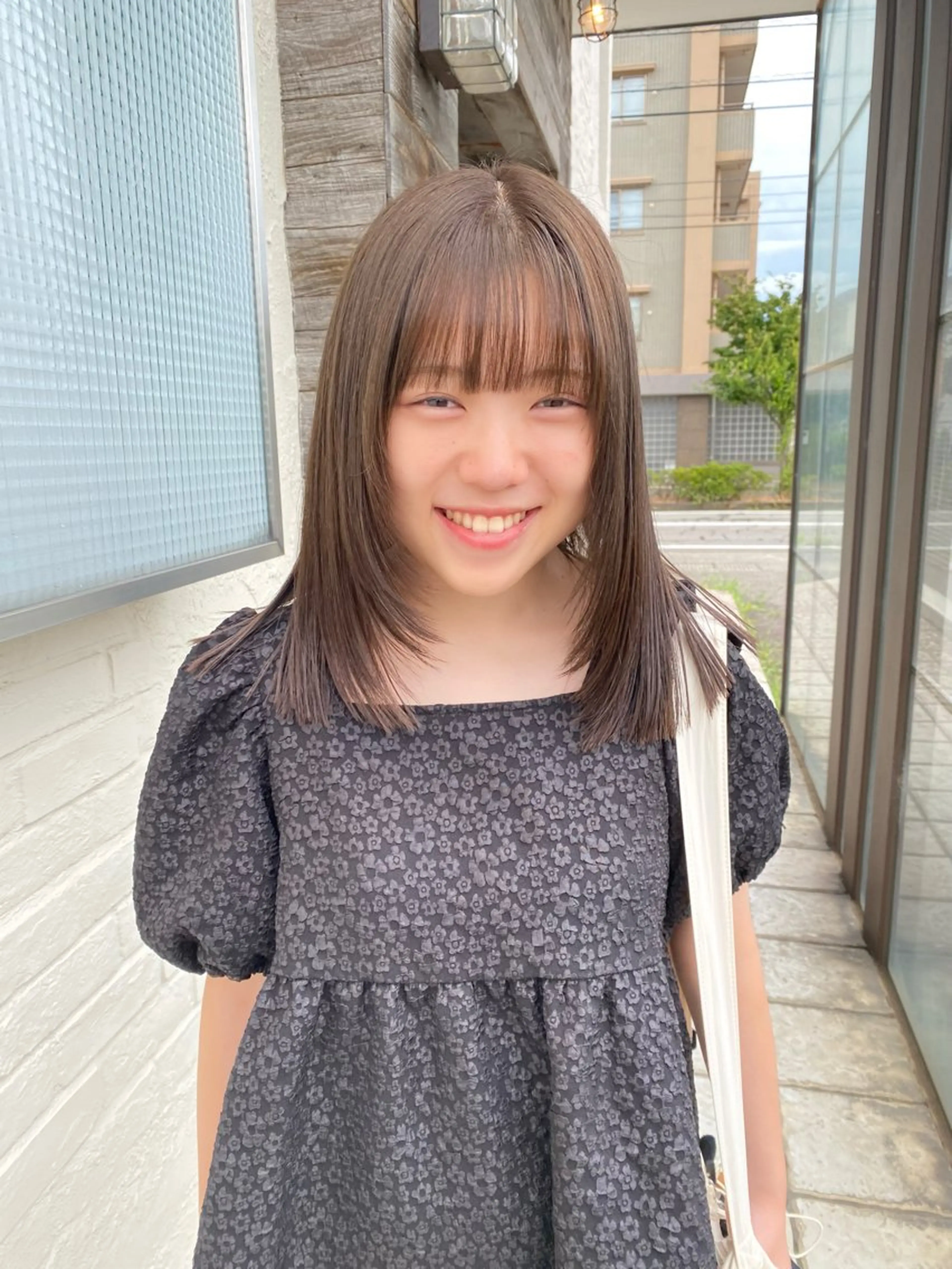 ミディアム カラー カット 縮毛矯正 トリートメント 竹内 柚子のヘアスタイル