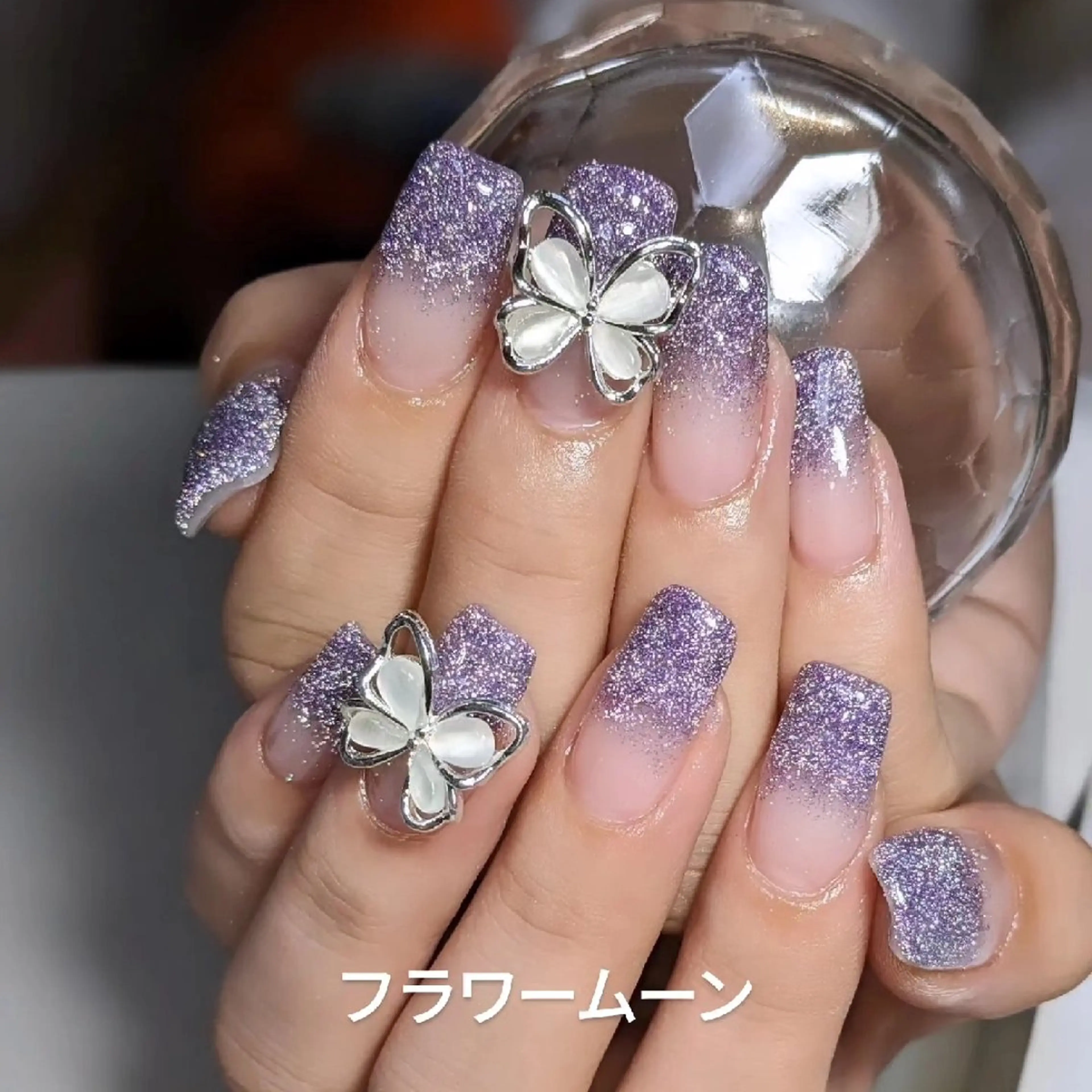 ネイル フラッシュネイル グラデーション フラワー ムーンのネイルデザイン