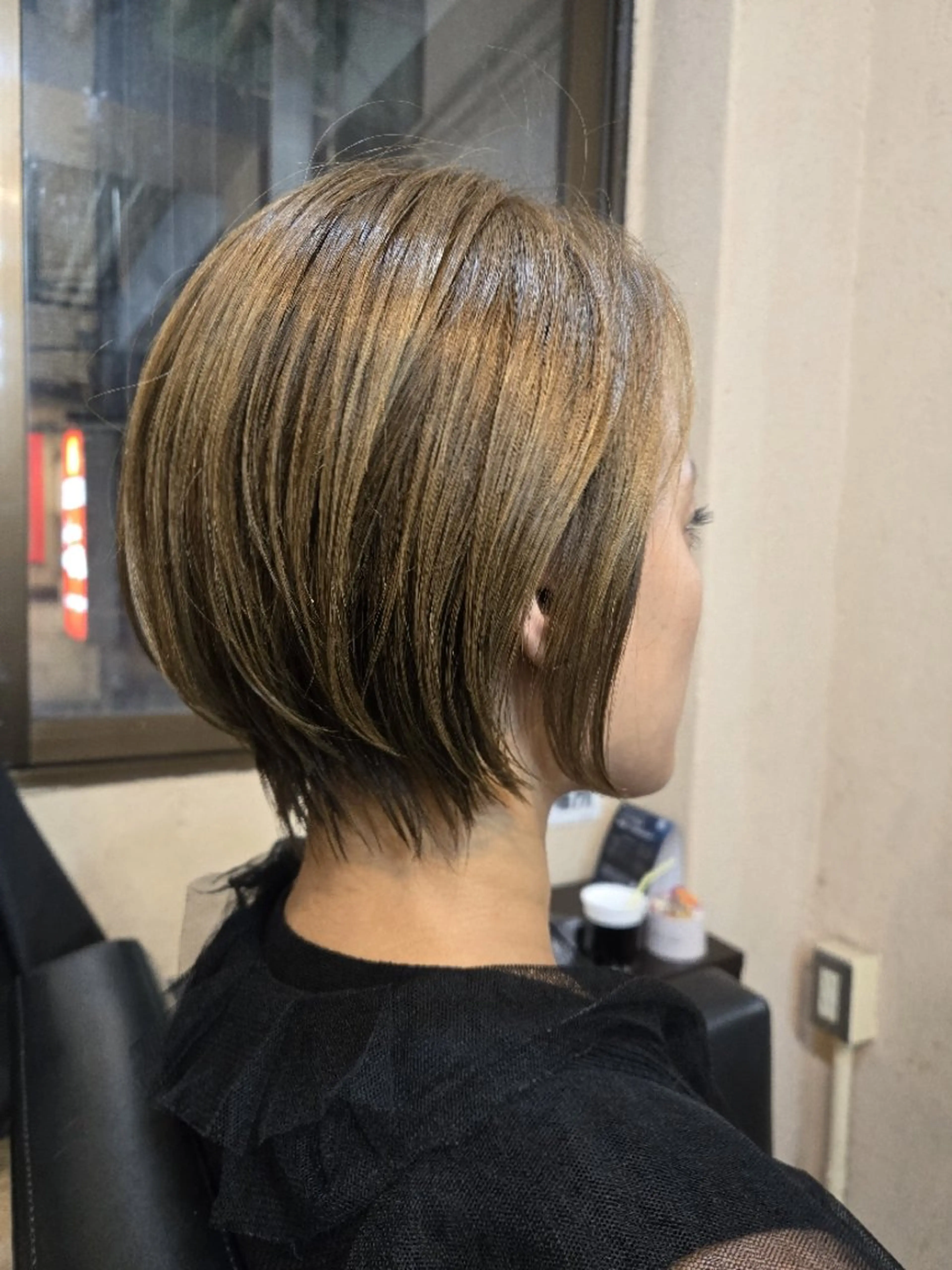 ショート カラー ハイライトカラー ハイライト Seven Quarterのヘアスタイル