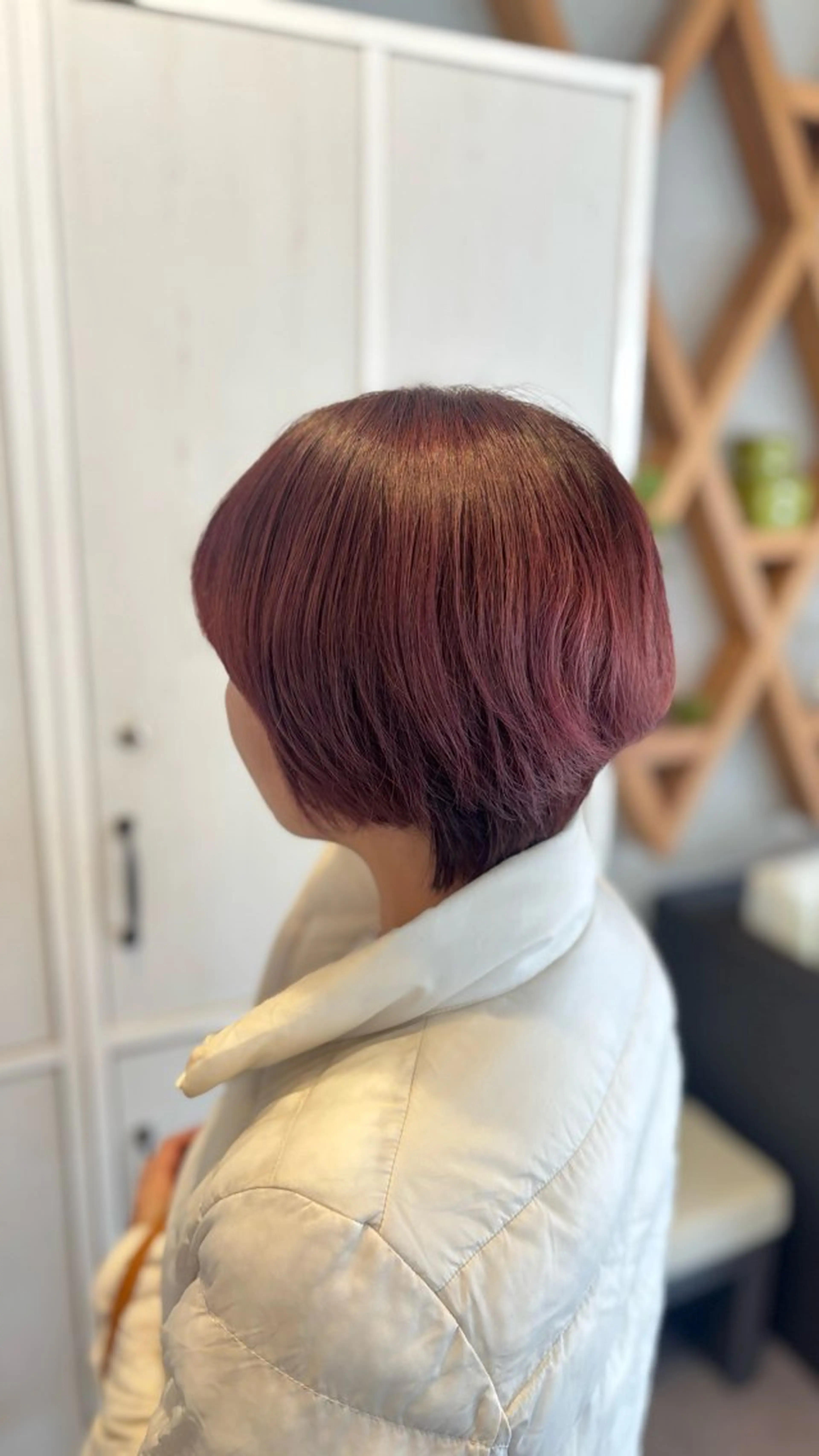 ショート カラー ピンクカラー ヘアカラー ELLE&SALLY Tamoriのヘアスタイル