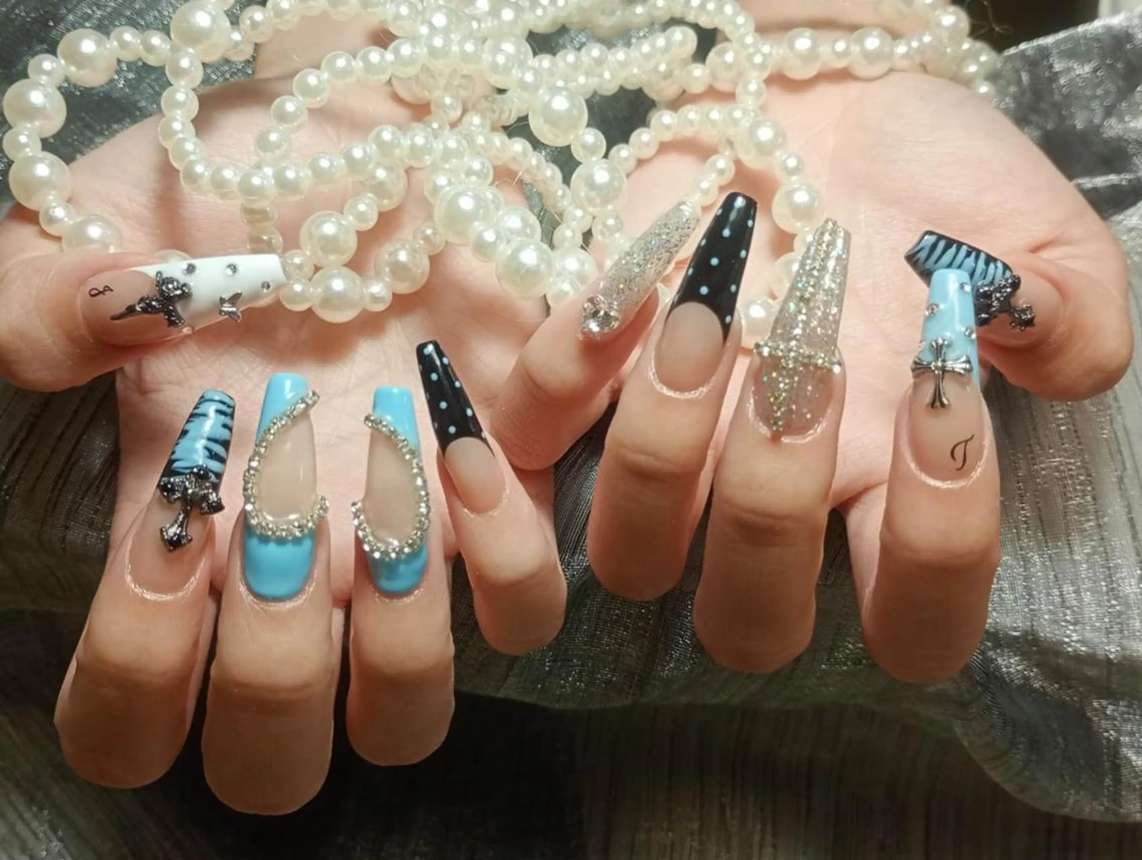 ネイル 長さ出し フレンチネイル ジェルネイル ガラスフレンチ 韓国ネイル Hana Bloom Nail💛Rinaのネイルデザイン