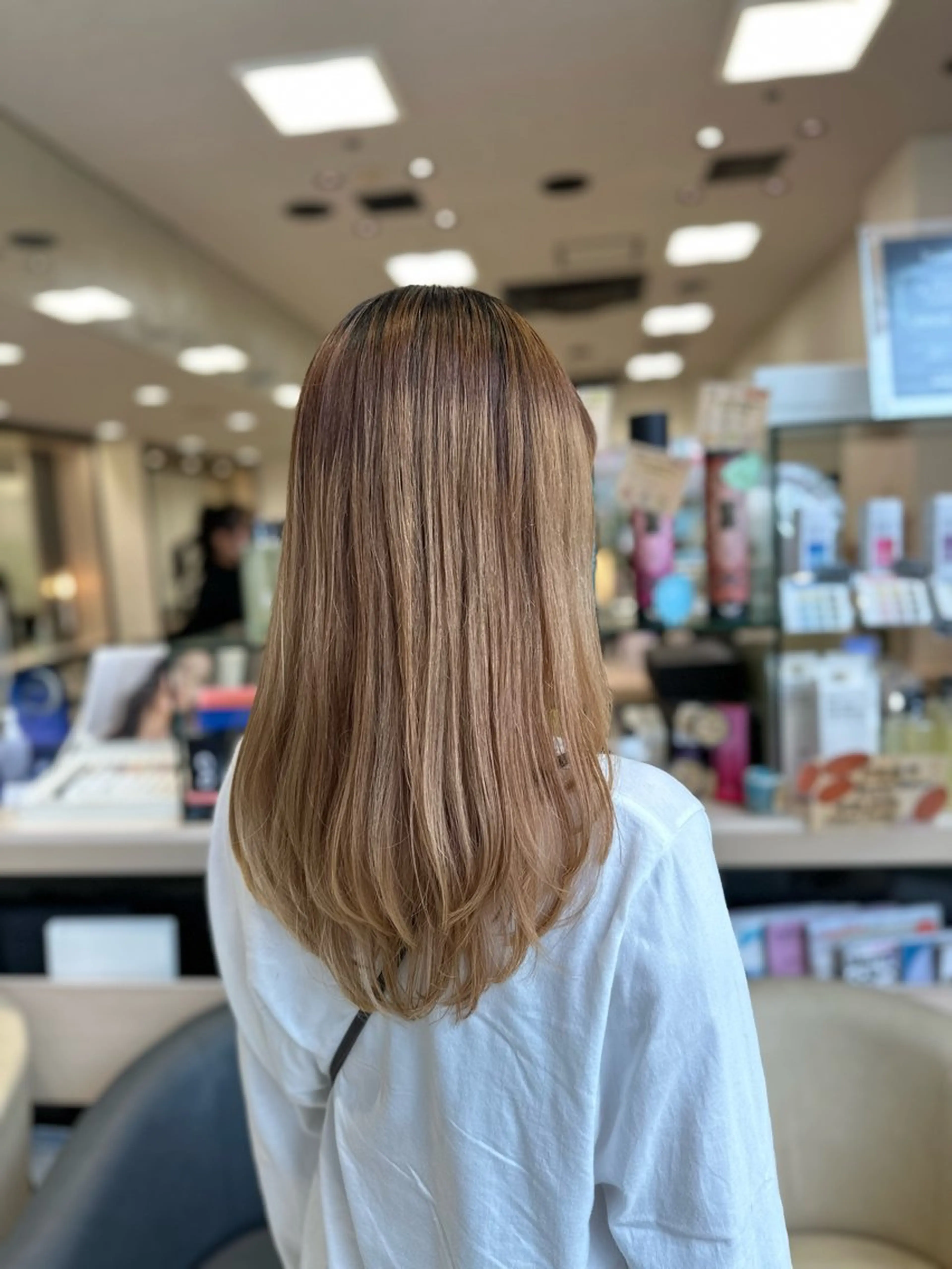 セミロング レイヤーカット クロスパーマ/うる艶 カラー/Kurumiのヘアスタイル