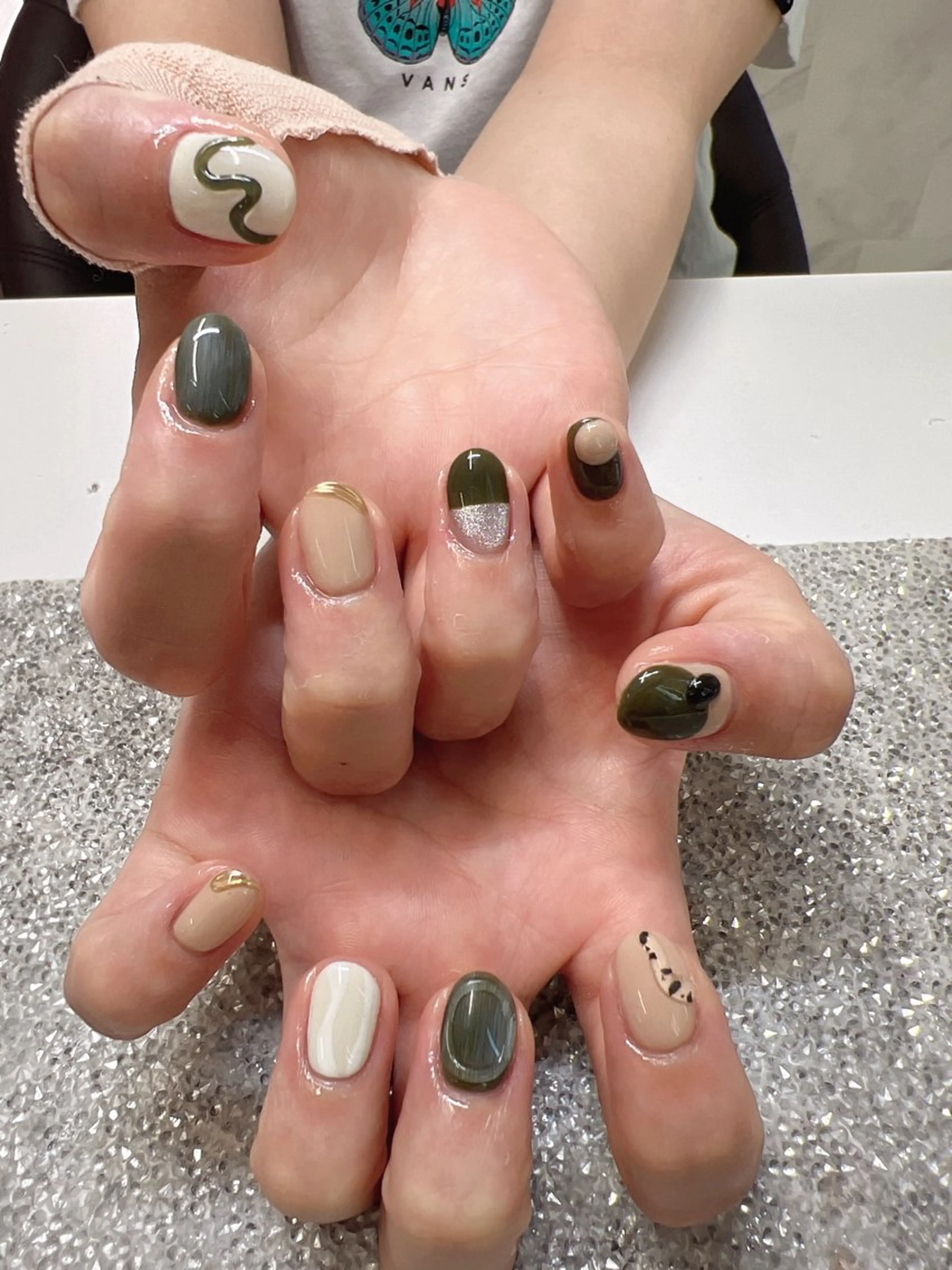 ネイル ガレンドウ 白澤 愛子のネイルデザイン