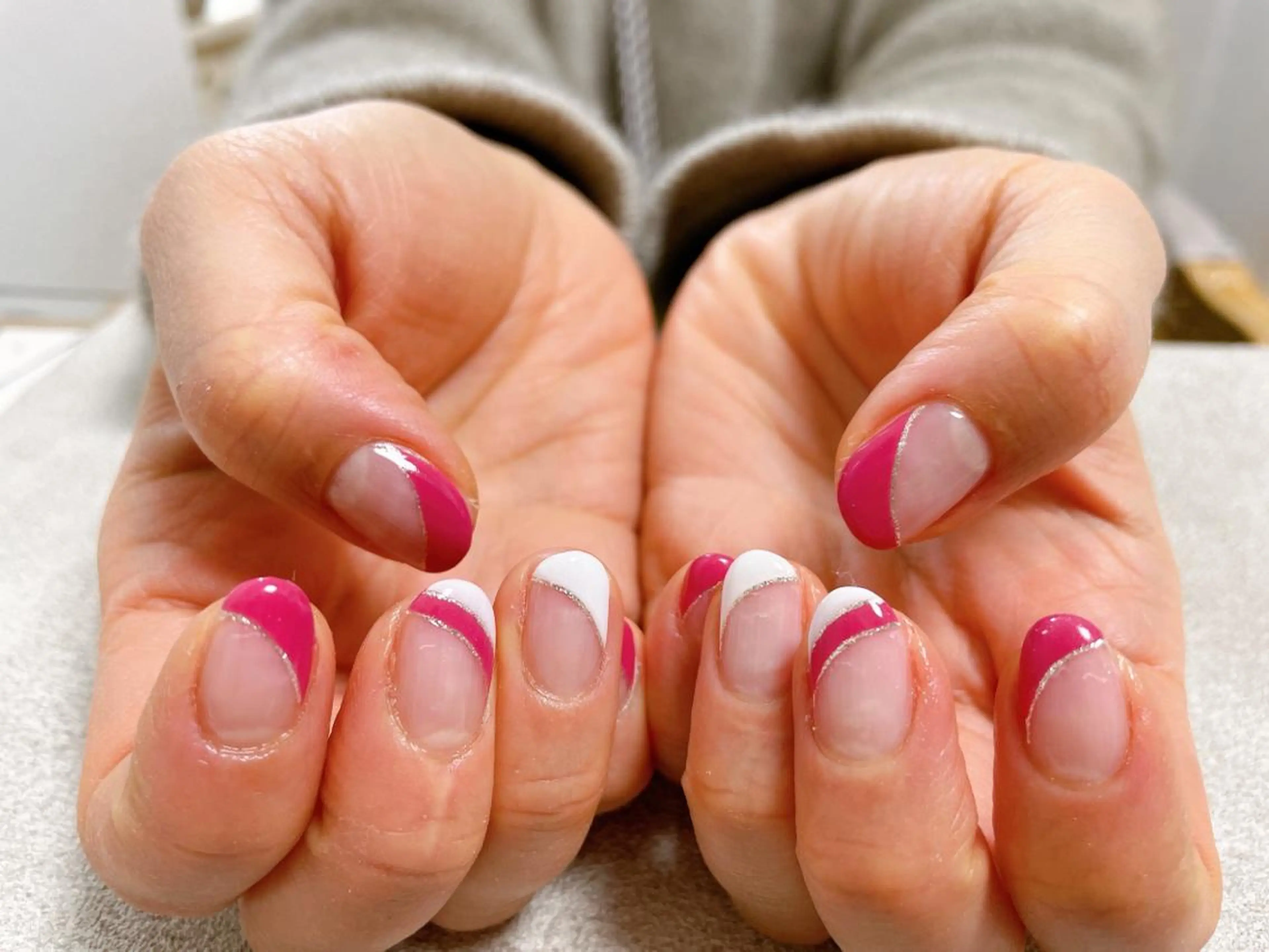 ネイル オーロラネイル フラワーネイル フットネイル フレンチネイル ジェルネイル mogunail &blowのネイルデザイン