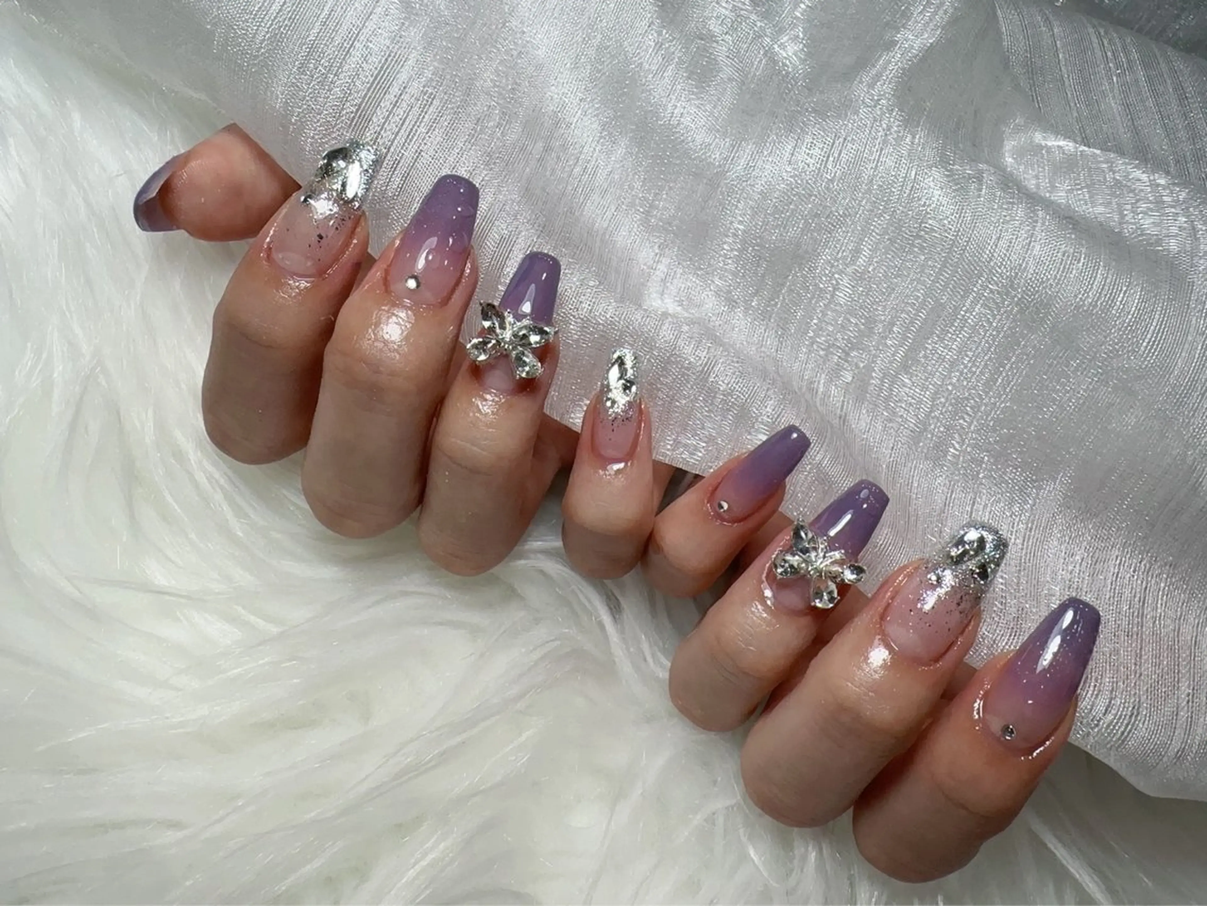 ネイル ハンドネイル &ME ネイルサロンのネイルデザイン