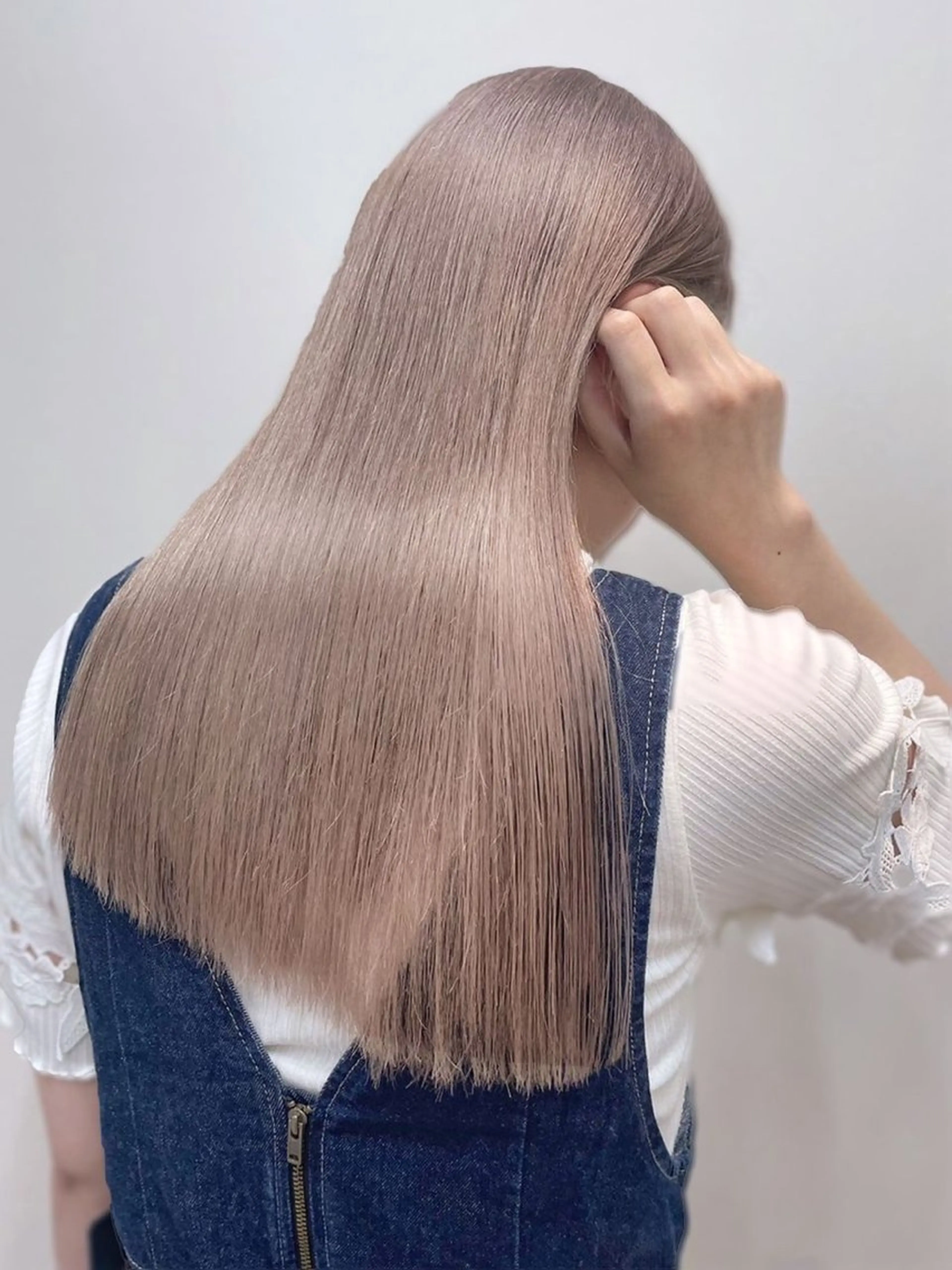 ロング カラー ベージュカラー ブリーチ ハイトーンカラー ピンクカラー ピンクベージュ カット ヘアカラー トリートメント 髪質改善/ ストレート/佐藤健人のヘアスタイル