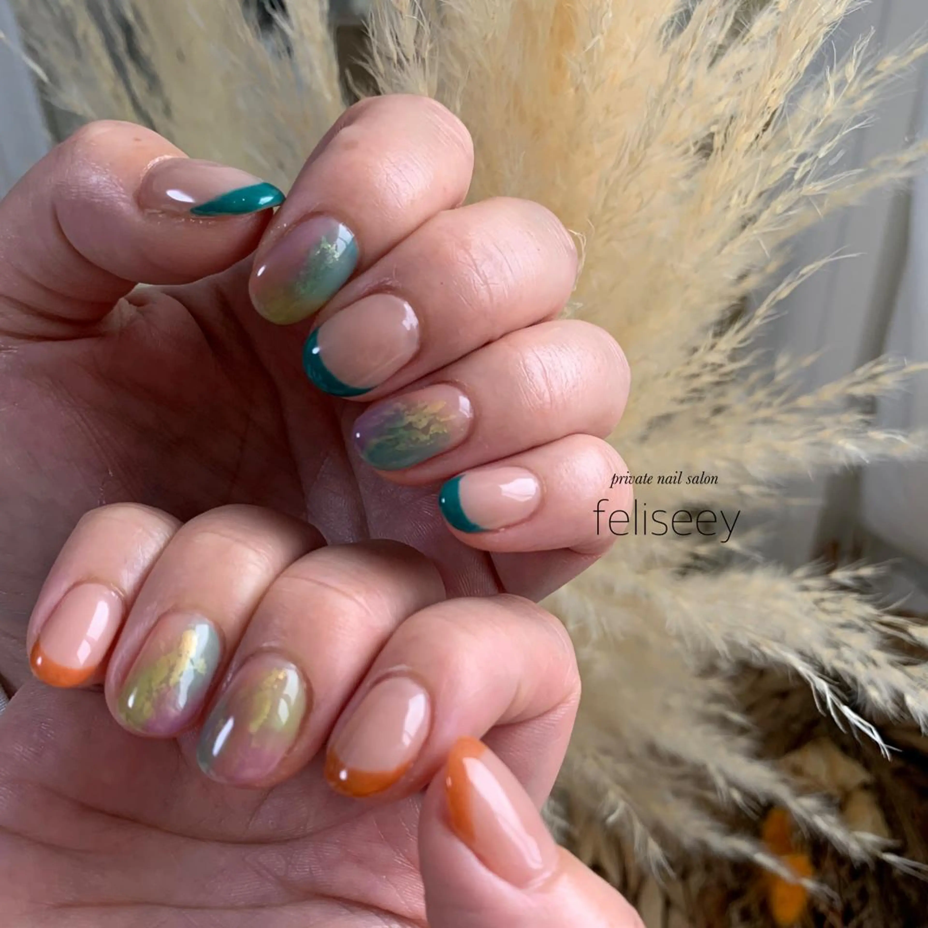 ネイル アートネイル フレンチネイル ジェルネイル パラジェル feliseey 〘フェリシー 〙のネイルデザイン