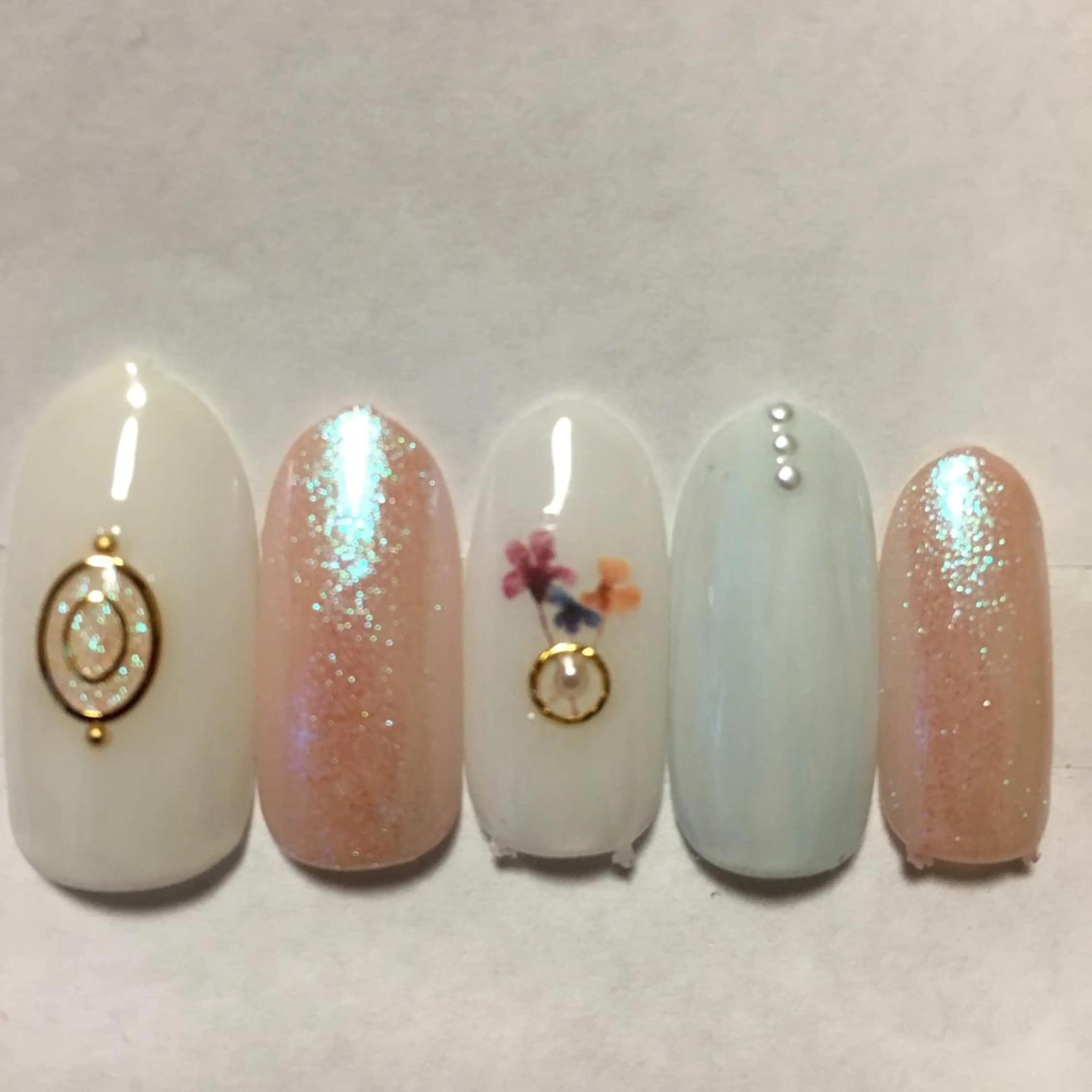 ネイル SUN&MOON REOのネイルデザイン