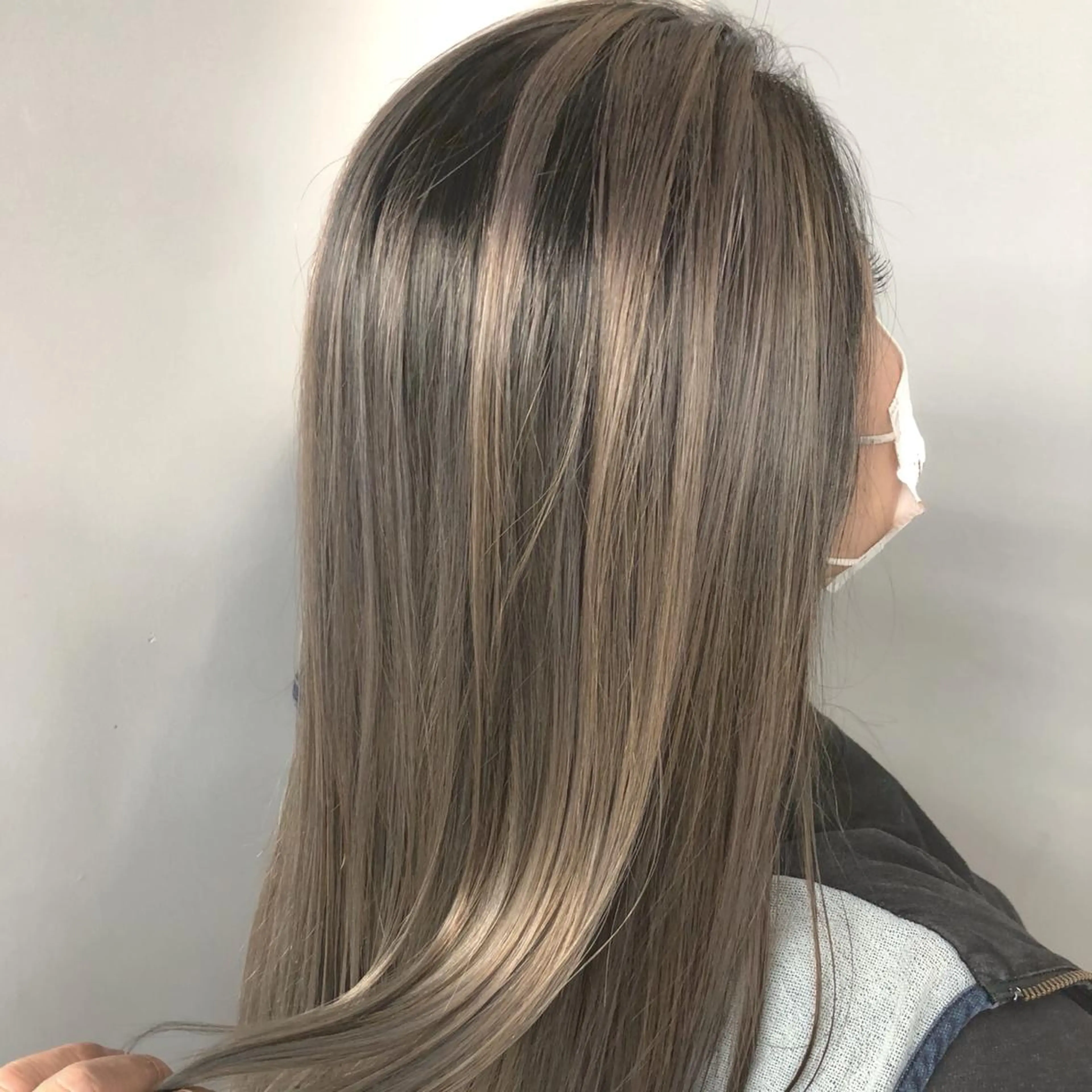 セミロング 似合わせ💖トレンド ✨TAKAMI😊のヘアスタイル