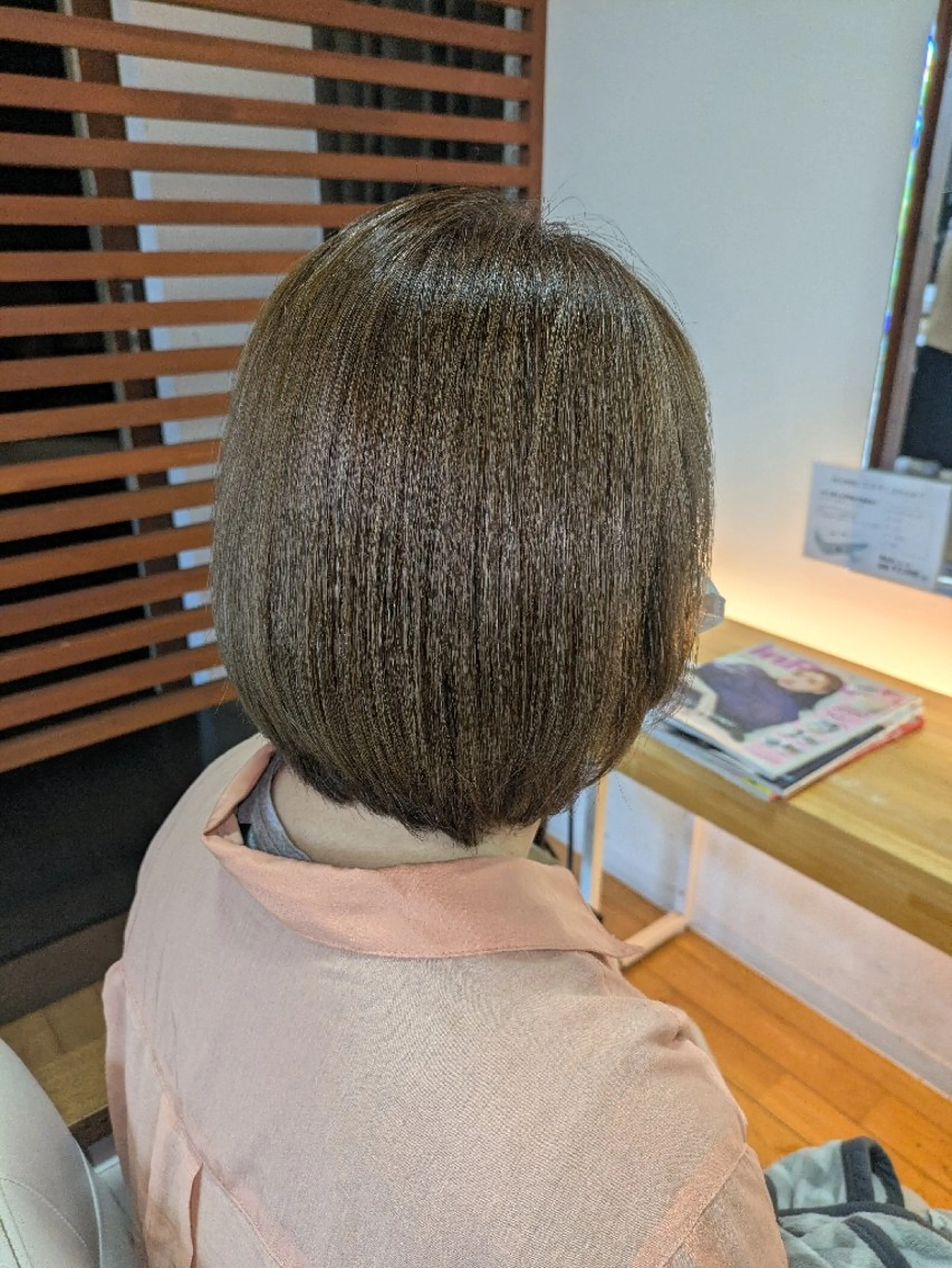 ショート カラー 透明感カラー グレージュ 藤原 歩生のヘアスタイル