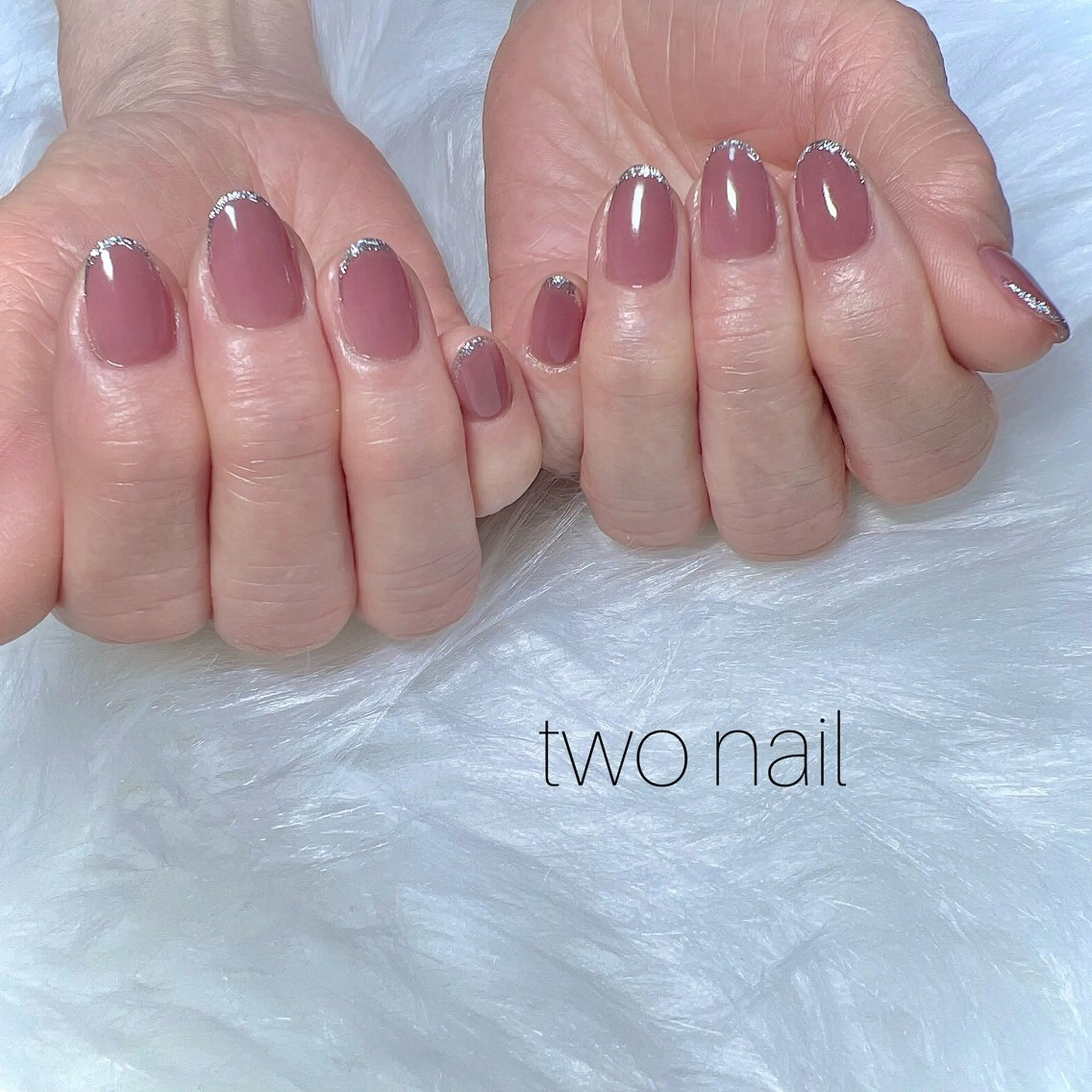 ネイル アートネイル ブラウン ネイルチップ ホワイト ハンドネイル two nailのネイルデザイン