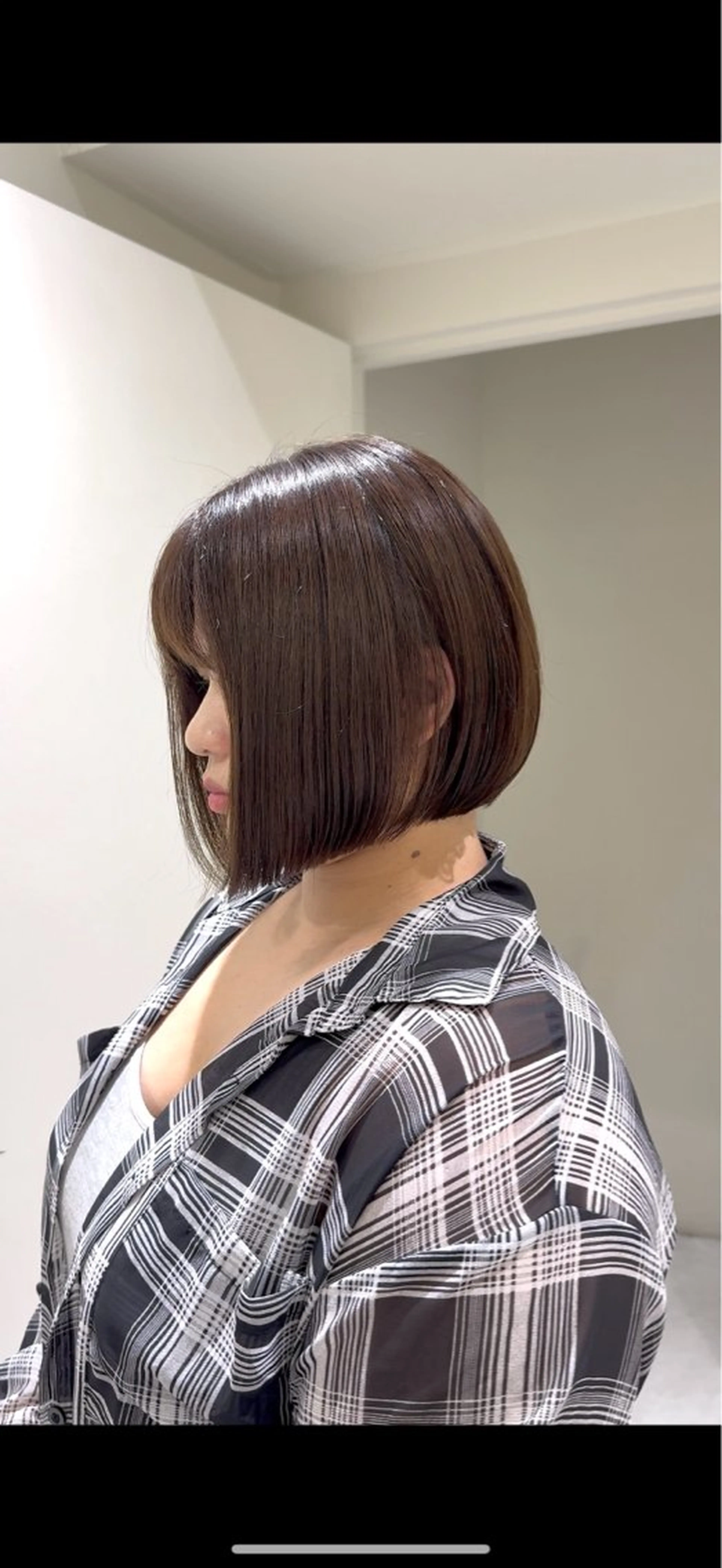 ショート ぱつっとボブ/透明感 カラー/Ayakaのヘアスタイル