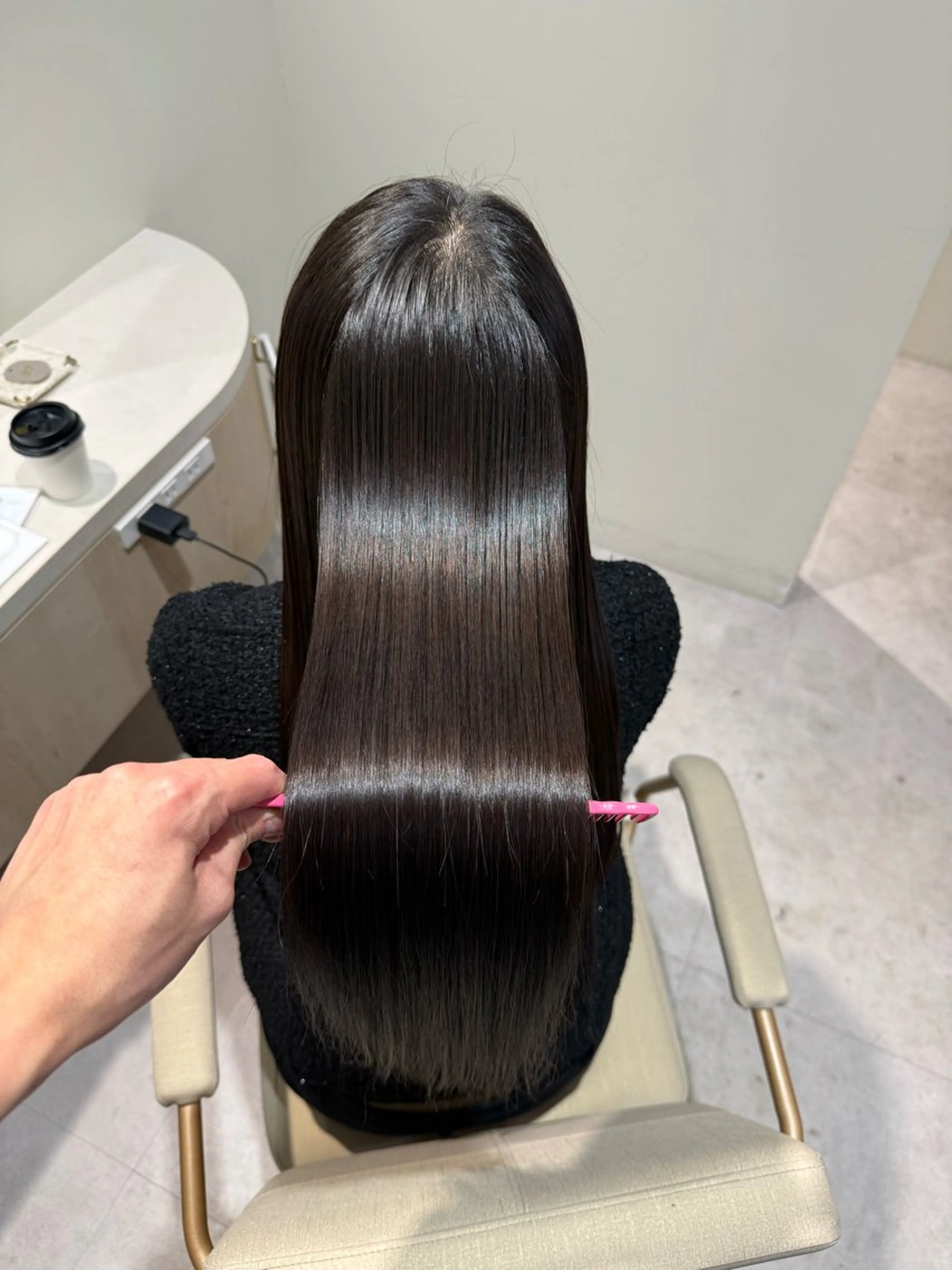 ロング カラー イルミナカラー 縮毛矯正 カット ヘアカラー 縮毛矯正 トリートメント 透明感カラー🌿 グレージュ🐺陽介のヘアスタイル