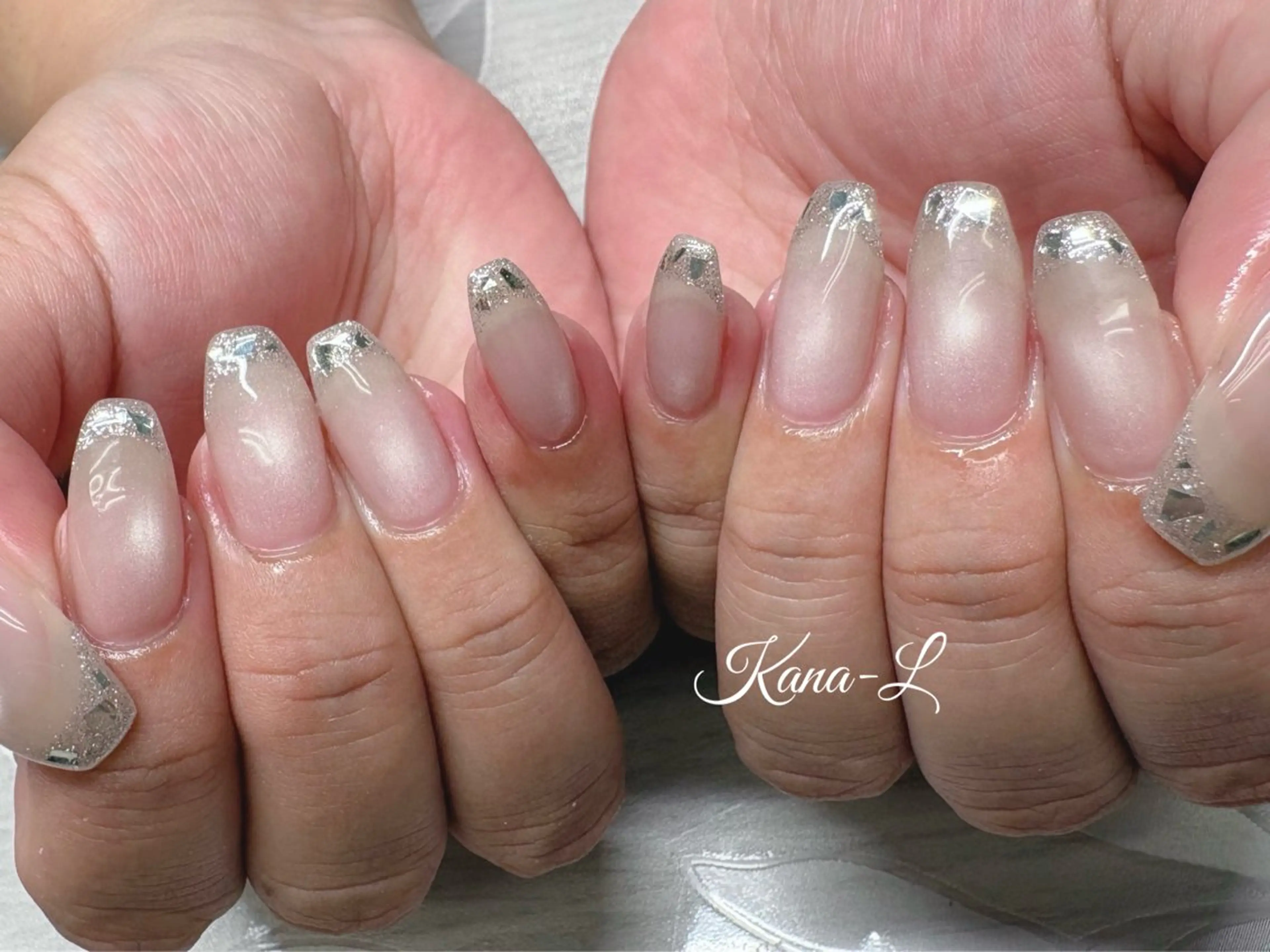 ネイル 芦辺 香奈のネイルデザイン