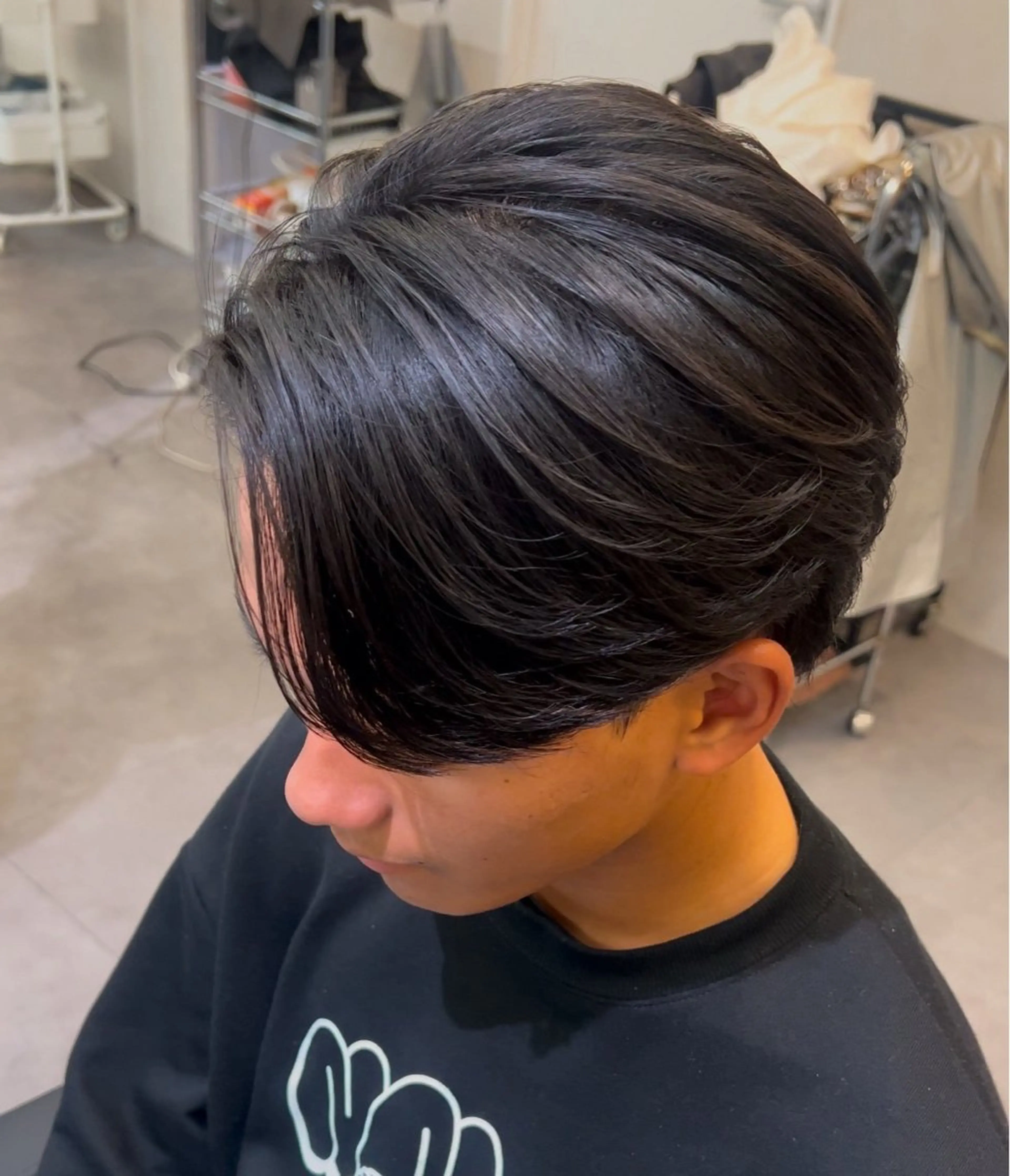 メンズ センターパート 柴原 朋生のヘアスタイル