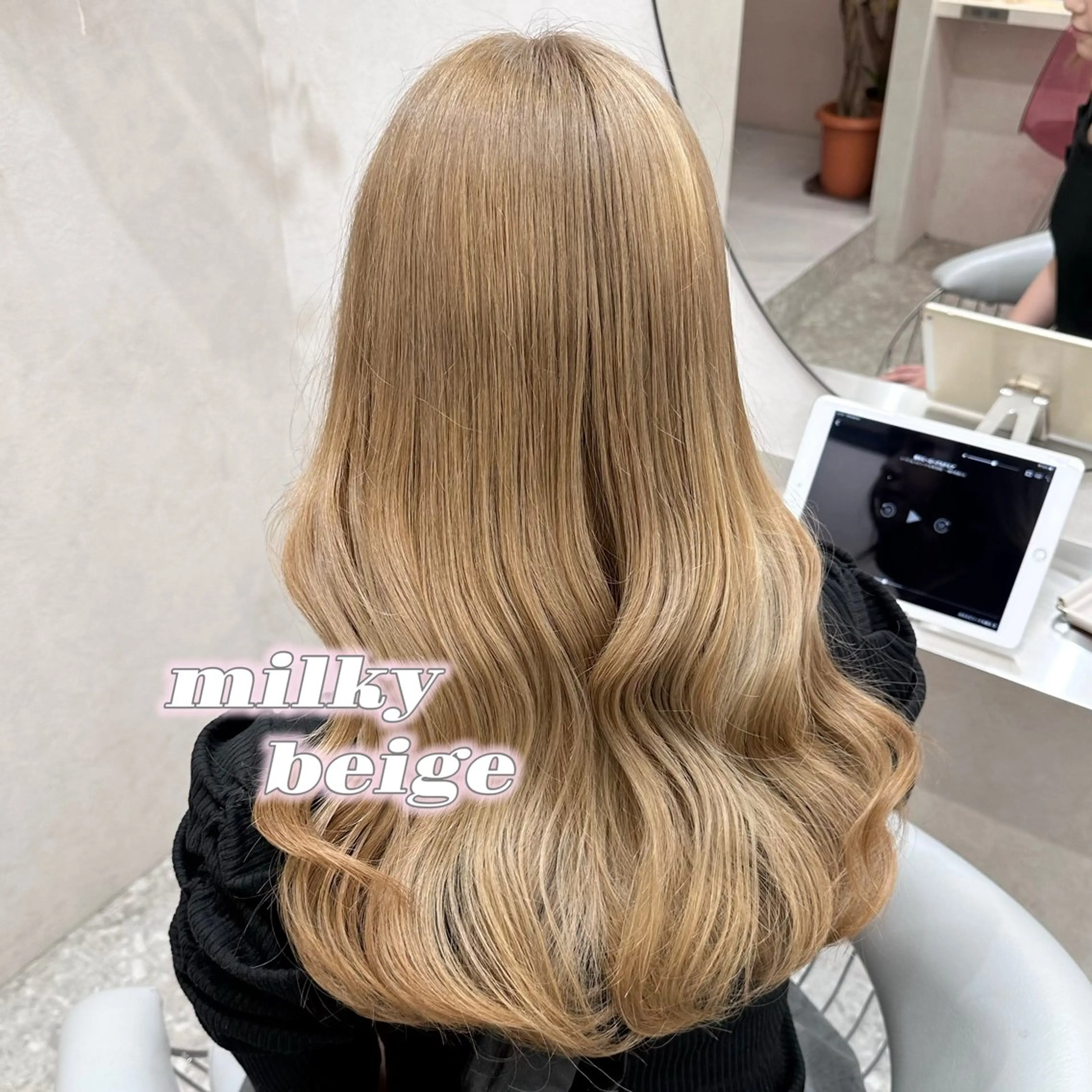 ロング カラー ベージュカラー ブリーチ ハイトーンカラー カット ヘアカラー トリートメント hina🎀新宿/ エクステ/girlyのヘアスタイル