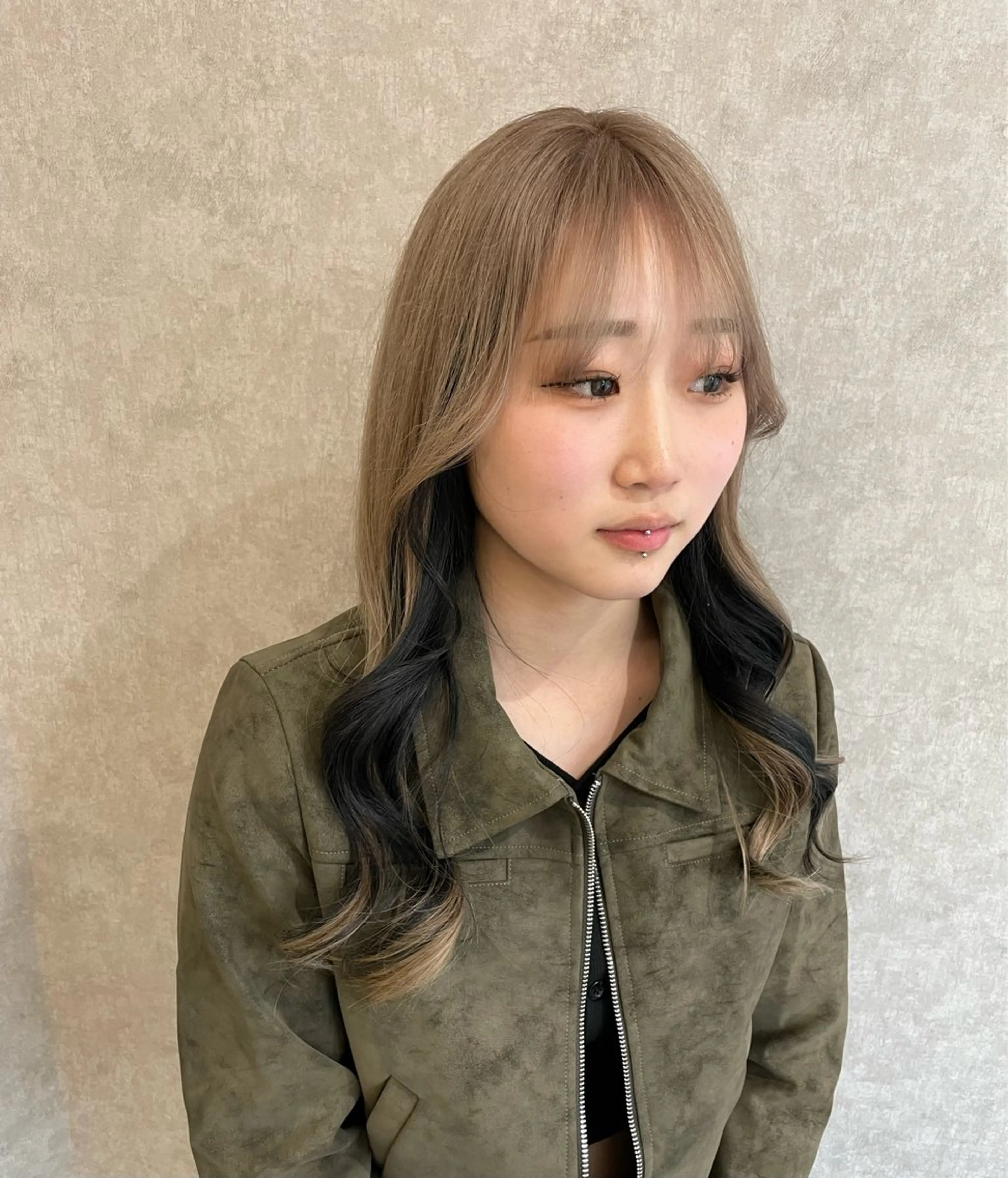 ロング カラー ブリーチ ケアブリーチ 透明感カラー インナーカラー ヘアカラー バレイヤージュ特化｜ Takuのヘアスタイル