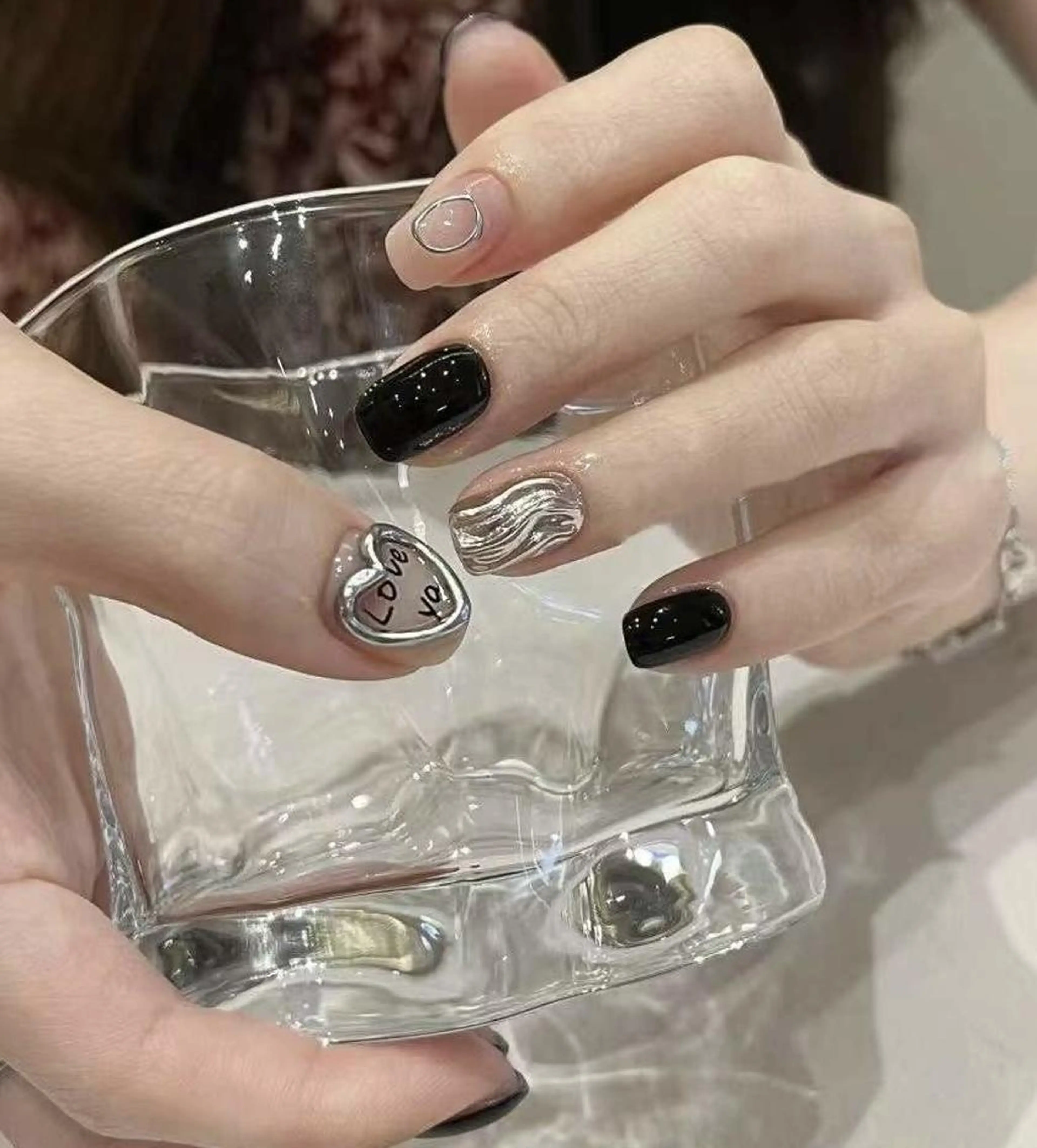 ネイル VIVIAN エイのネイルデザイン