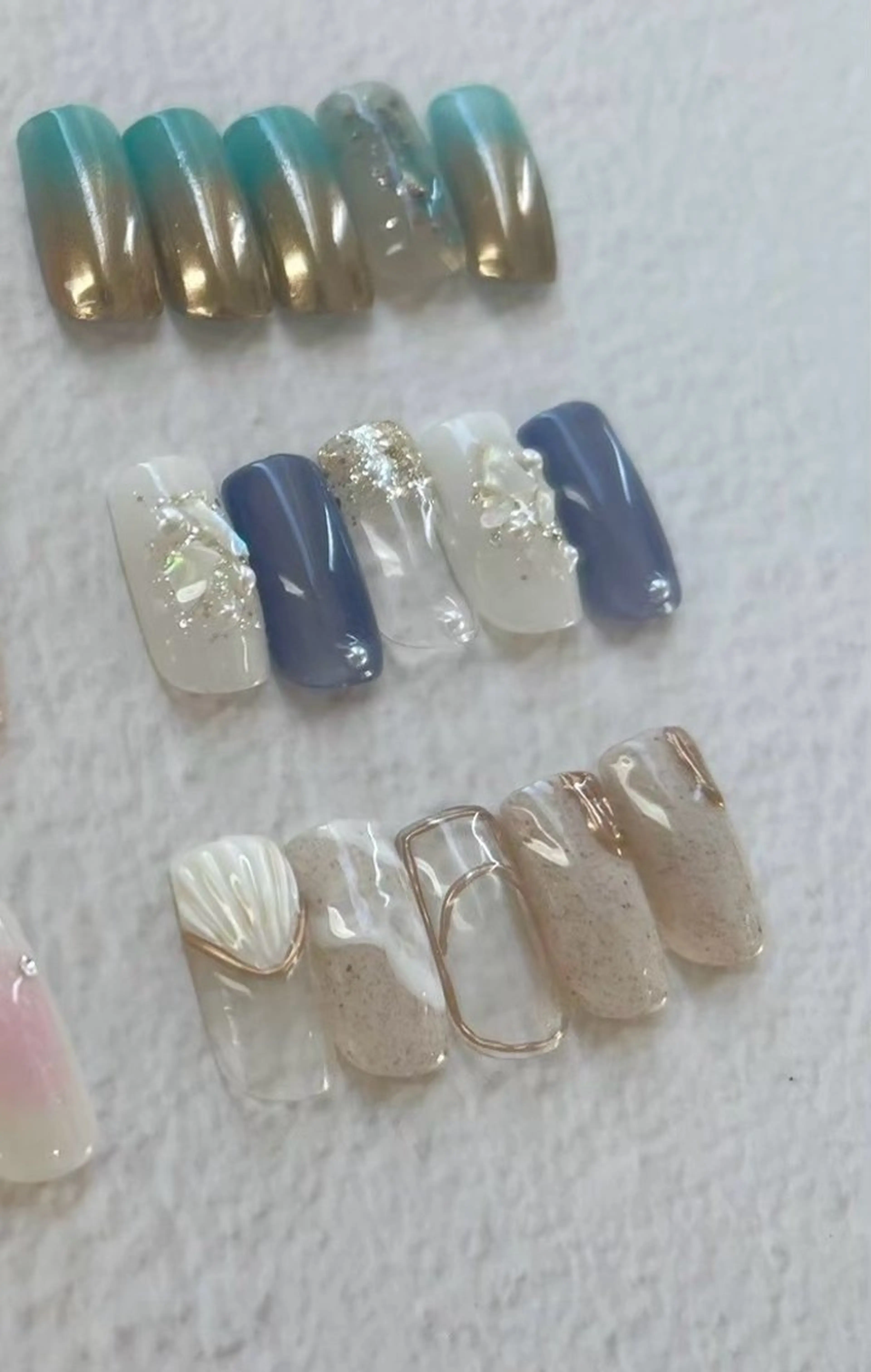 ネイル KARIN LANDHAKATAのネイルデザイン