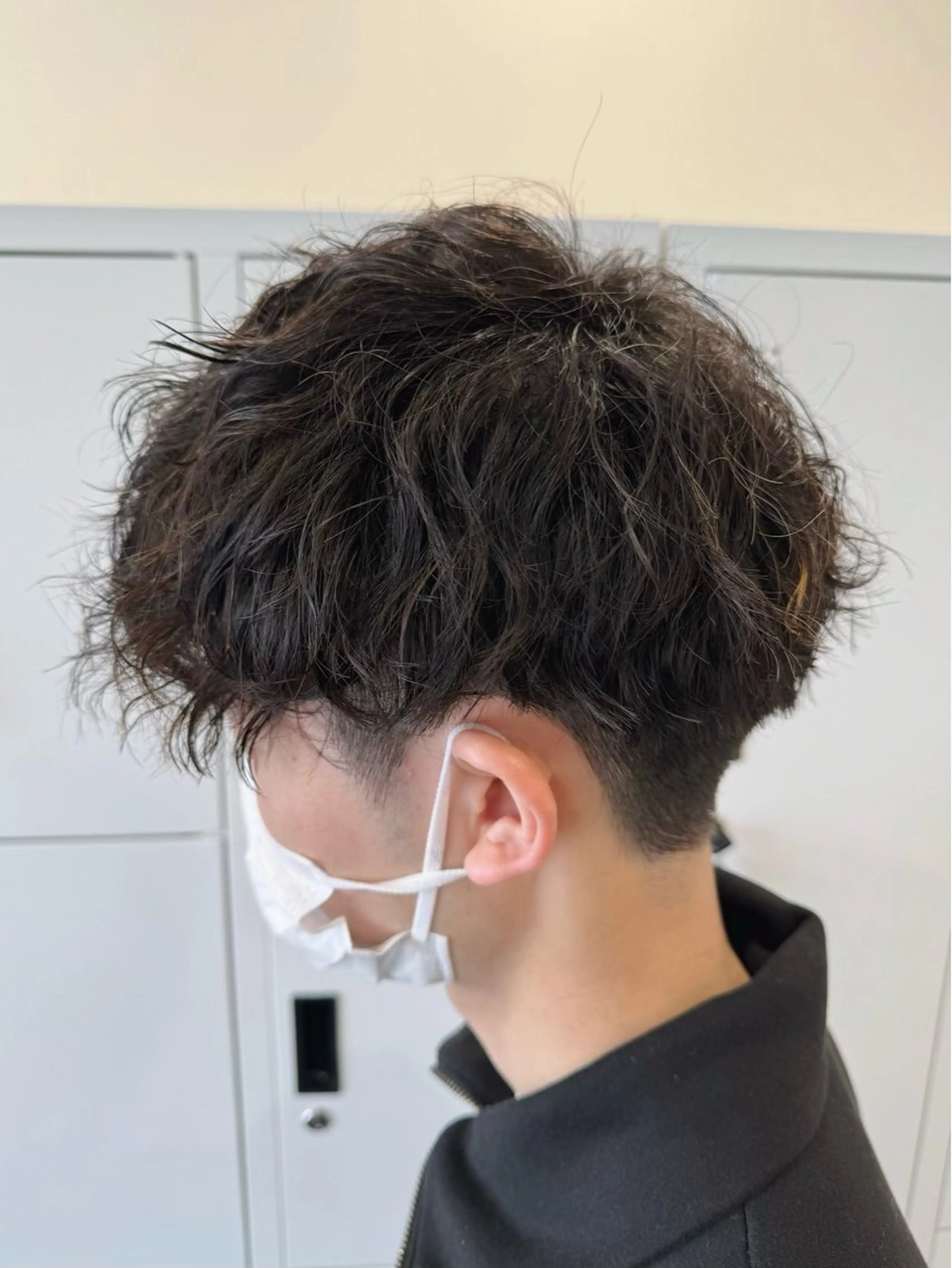 ミディアム パーマ メンズ ミディアムパーマ メンズパーマ カット パーマ 八木菜美 /似合わせ/艶カラーのヘアスタイル