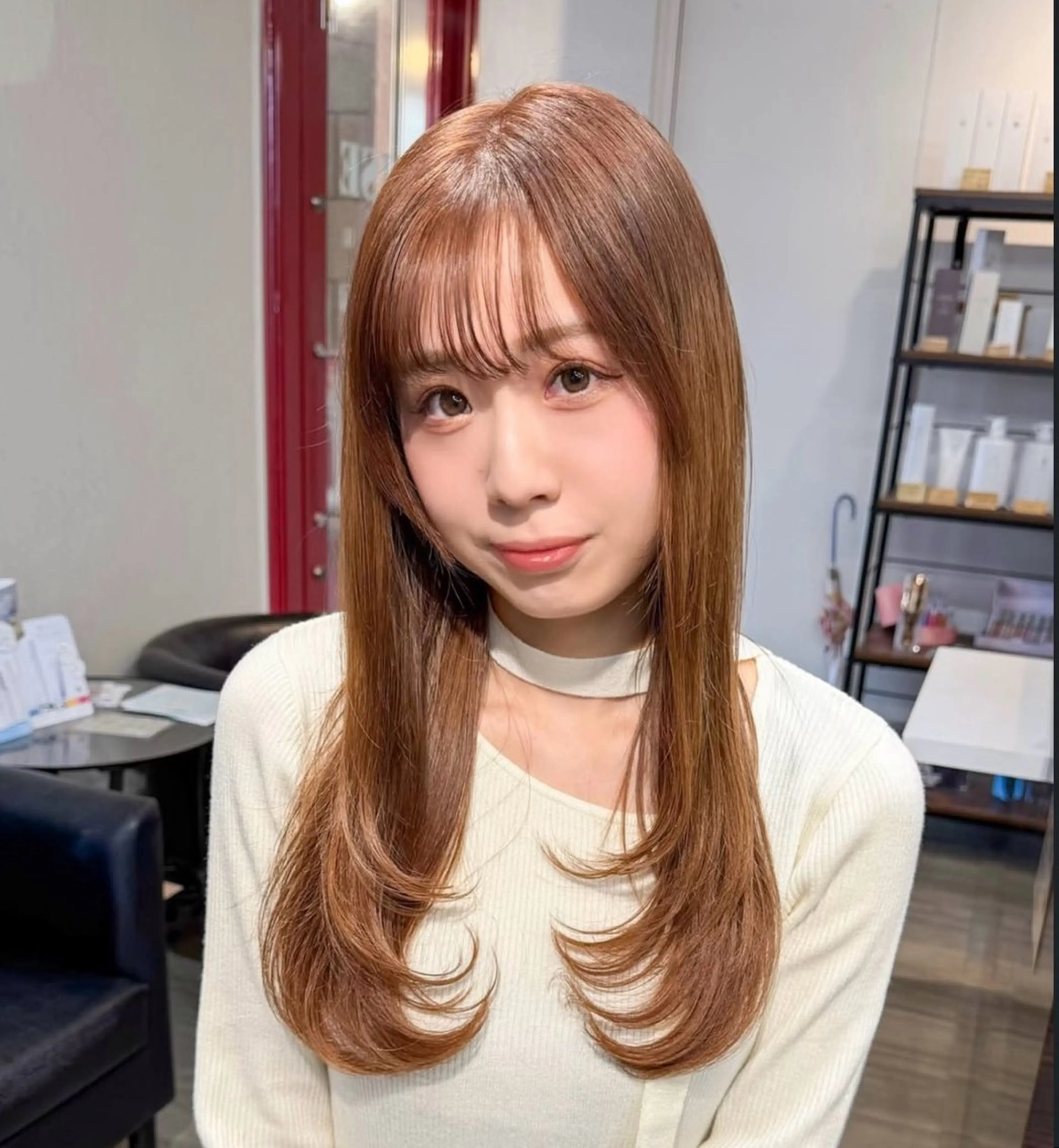 ロング カット 透明感ブラウン｜ レイヤー｜小寺 葵のヘアスタイル