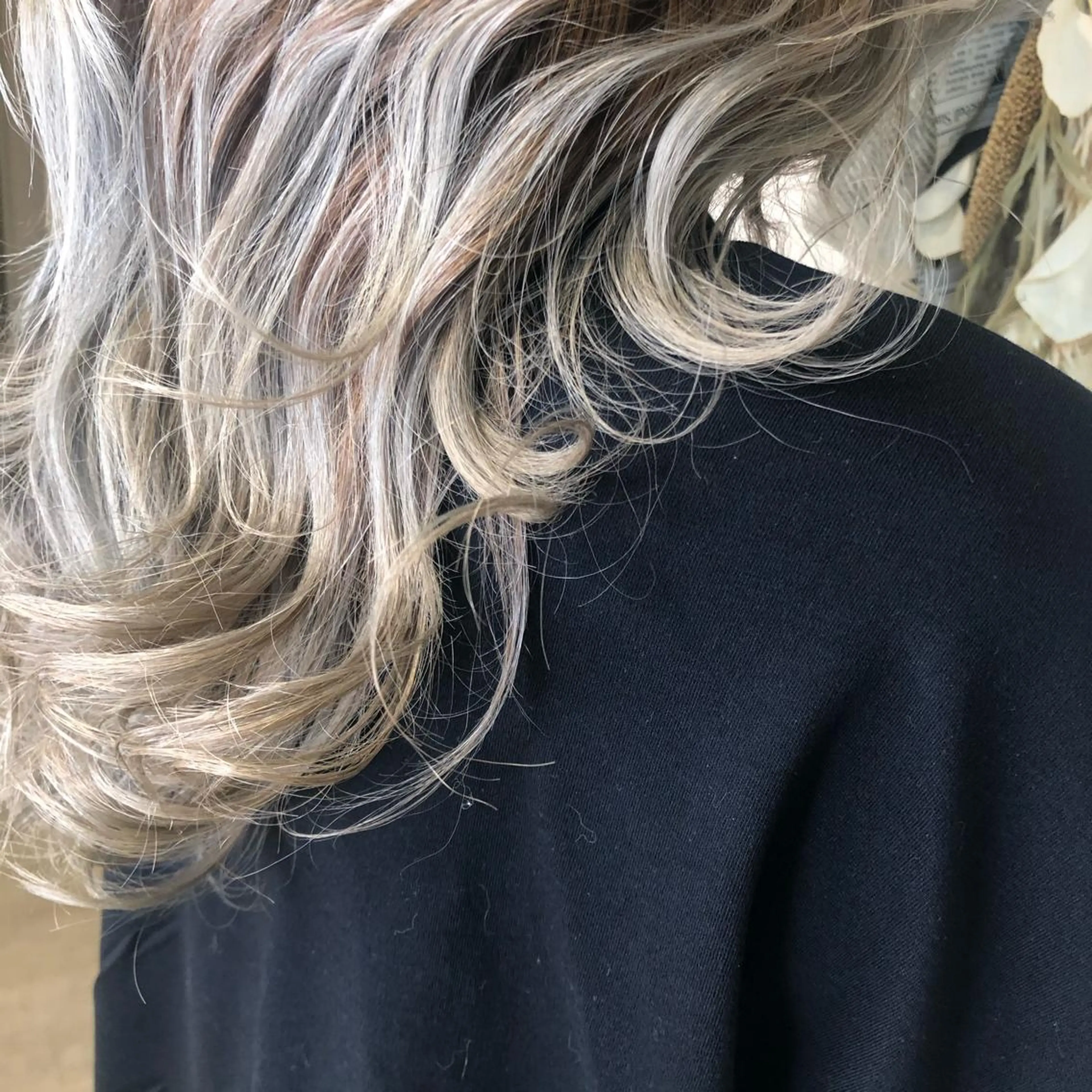 ロング カット ヘアカラー トリートメント 松佐 ゆかりのヘアスタイル