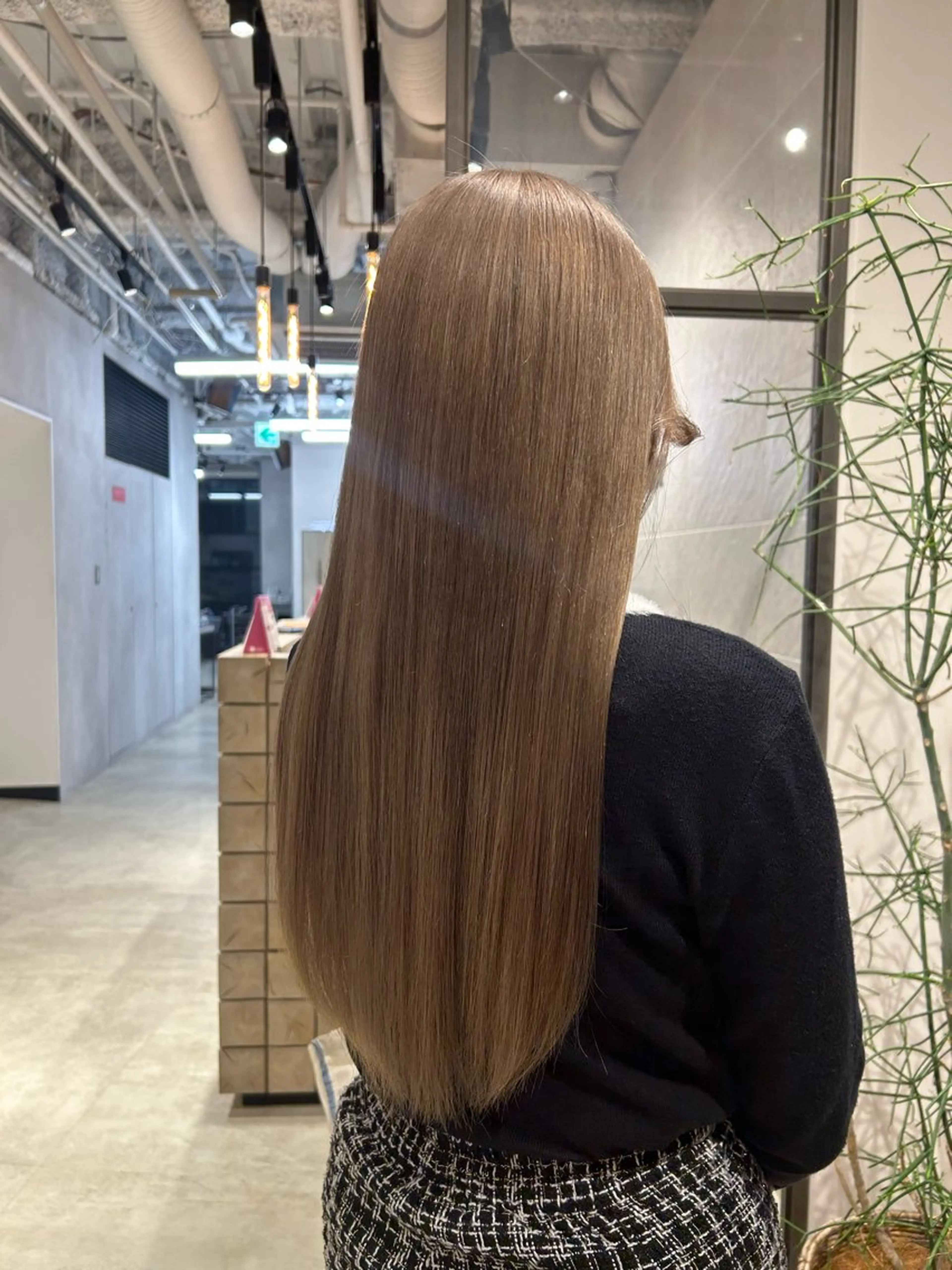 ロング カラー ベージュカラー ブリーチ カット ヘアカラー ピンク/ベージュ /似合わせ/田島百華のヘアスタイル